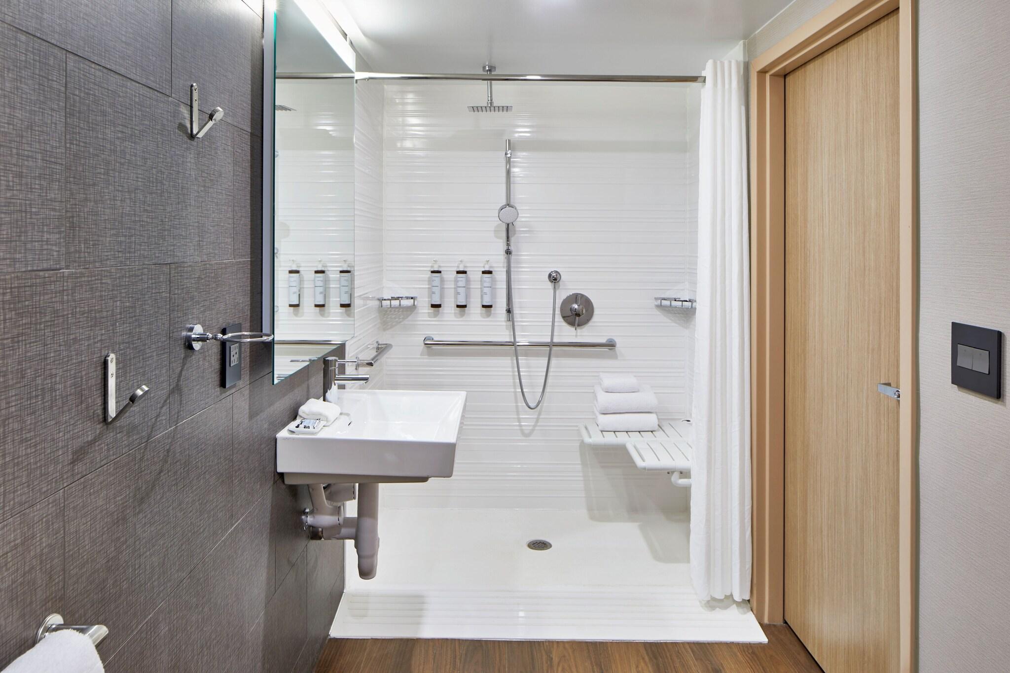 Double Accessible with Views