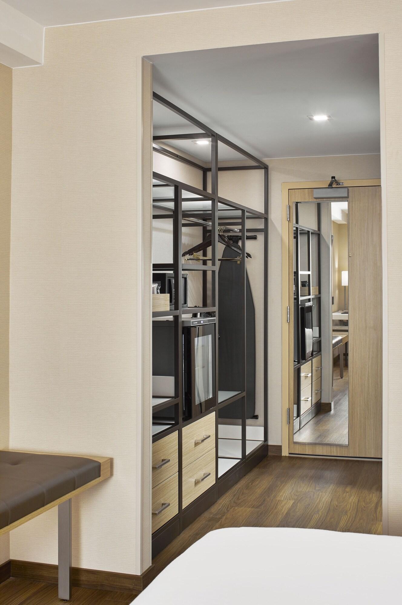 Double Accessible with Views