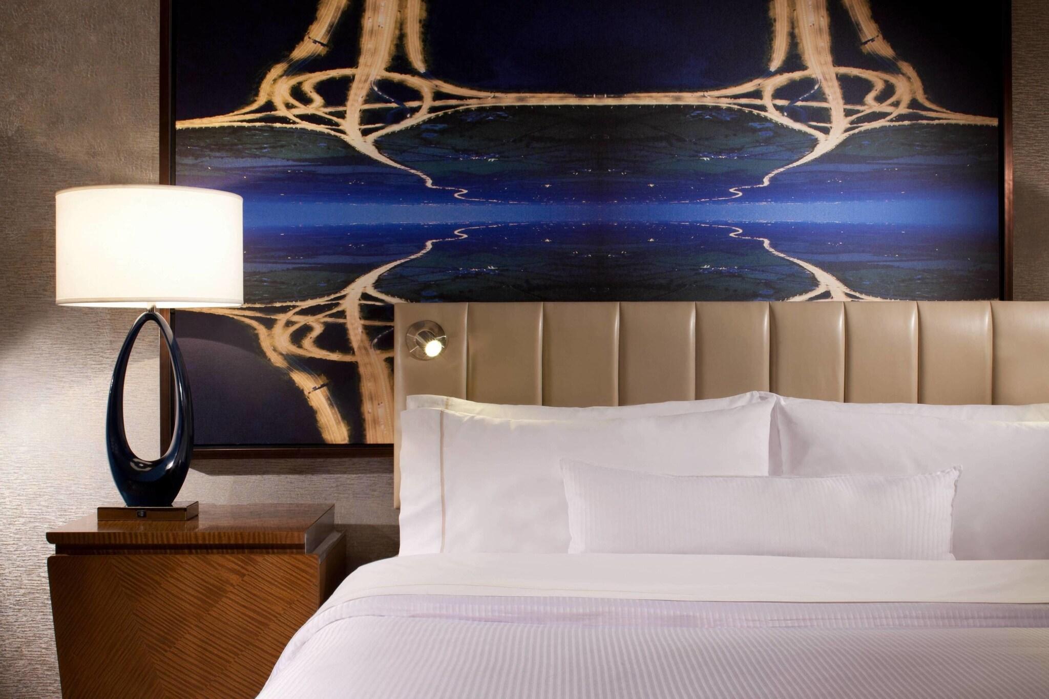 Double Deluxe King Bed