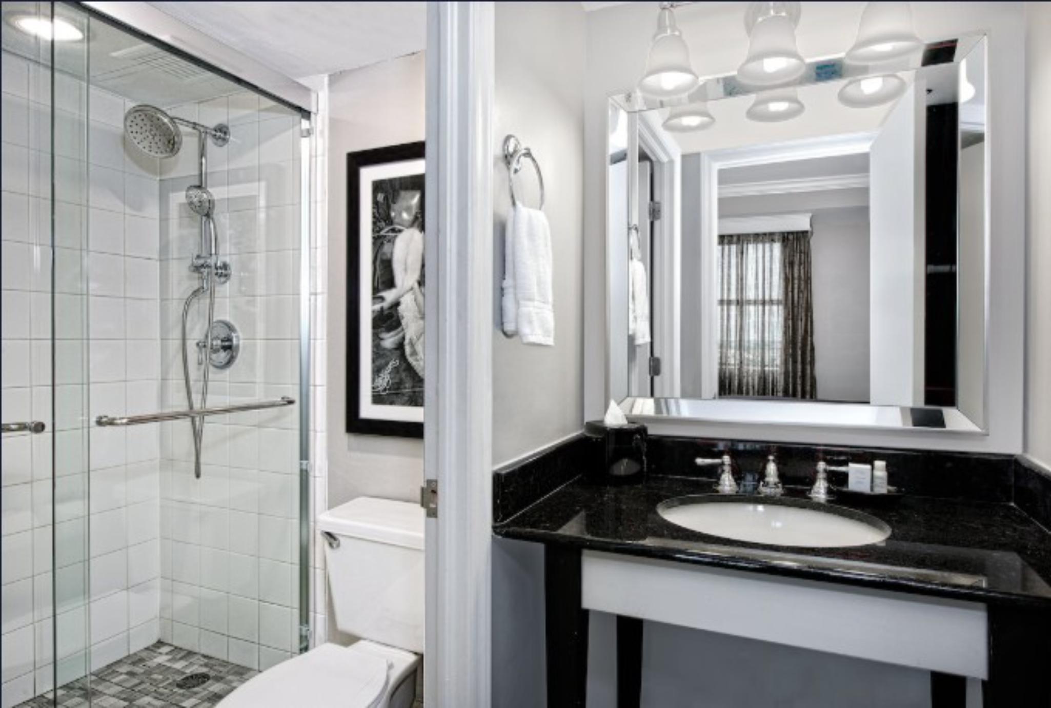 Suite Queen Size Bed