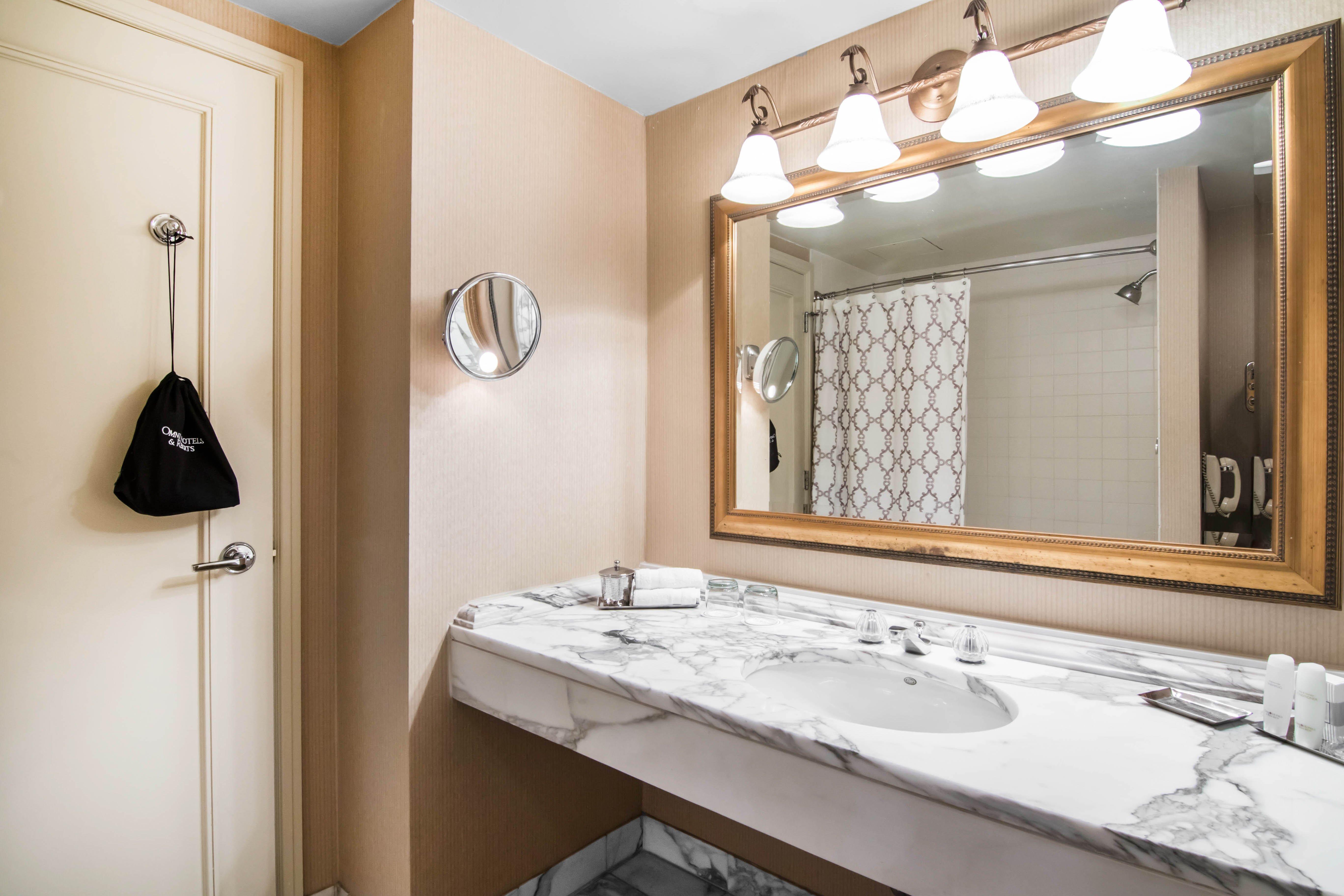 Double Deluxe King Bed