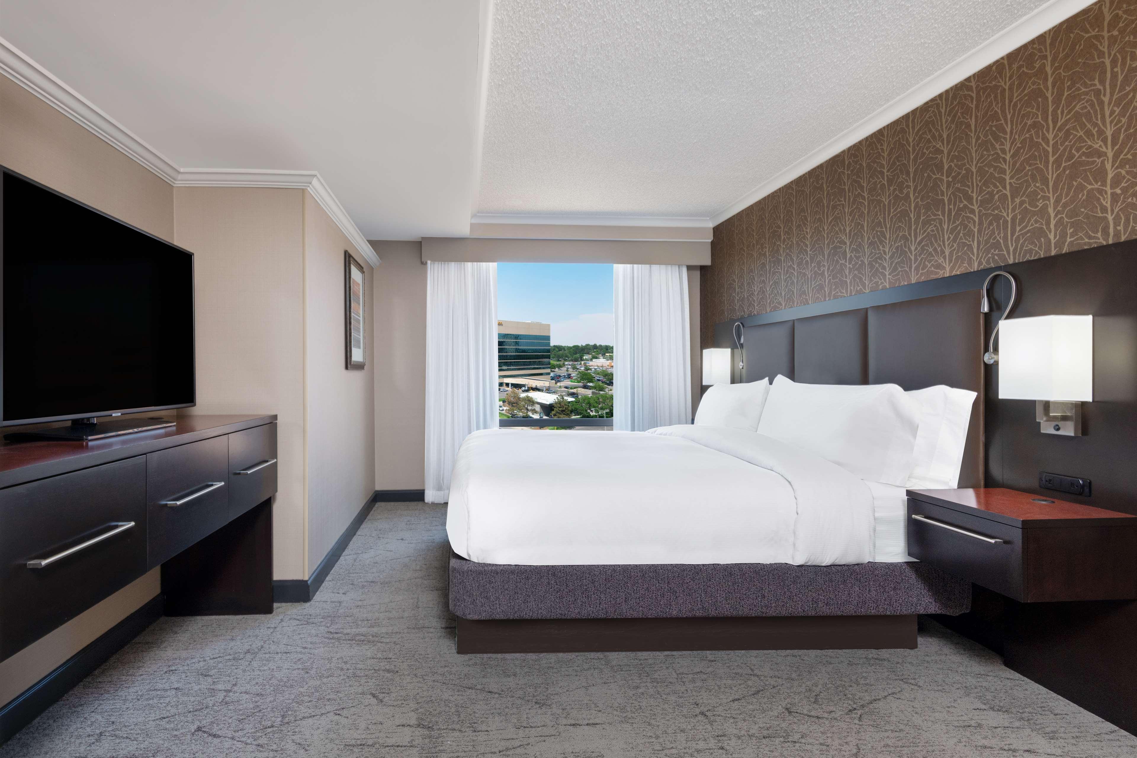 Studio King Size Bed