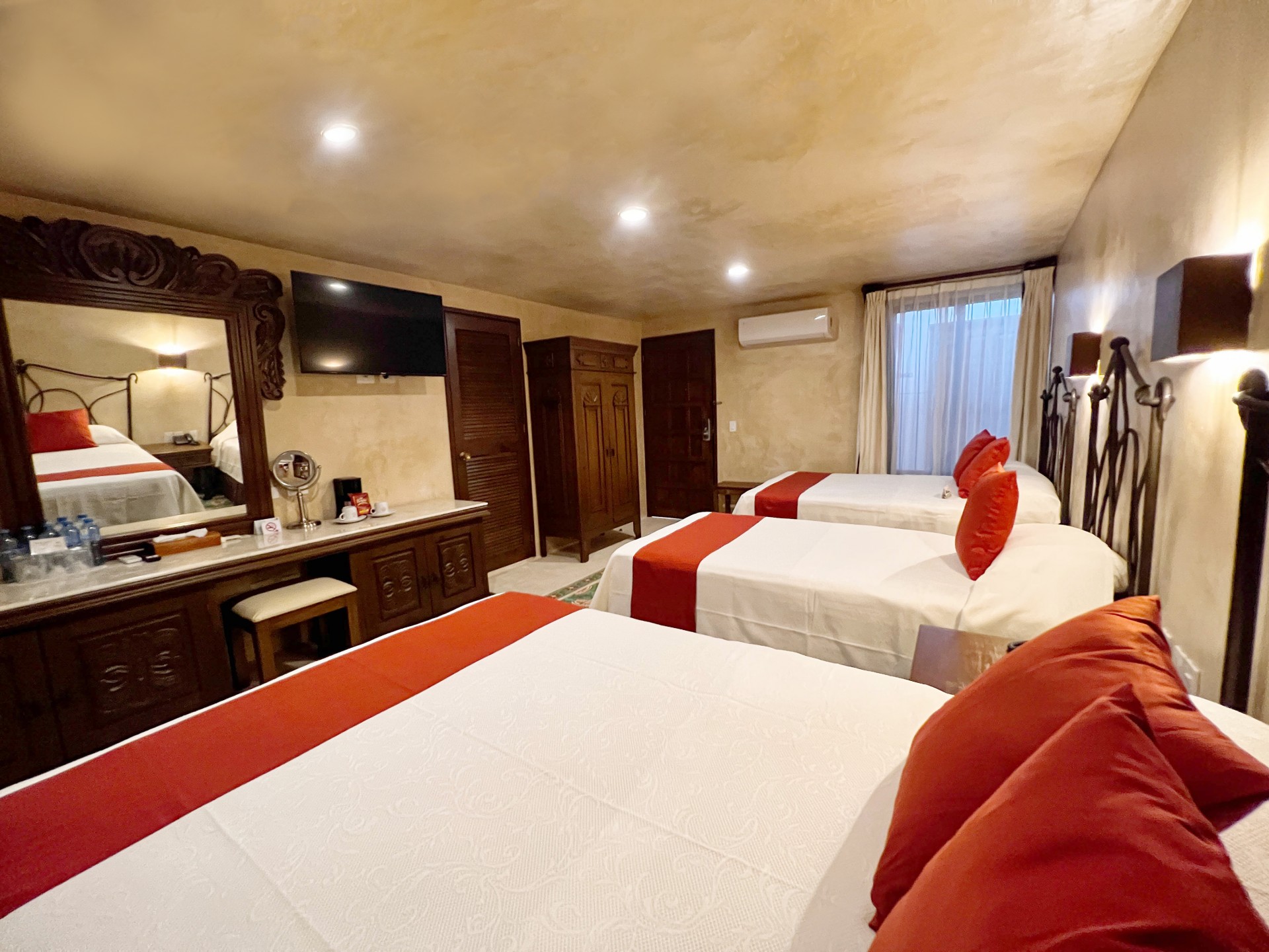 Family Room Three Beds