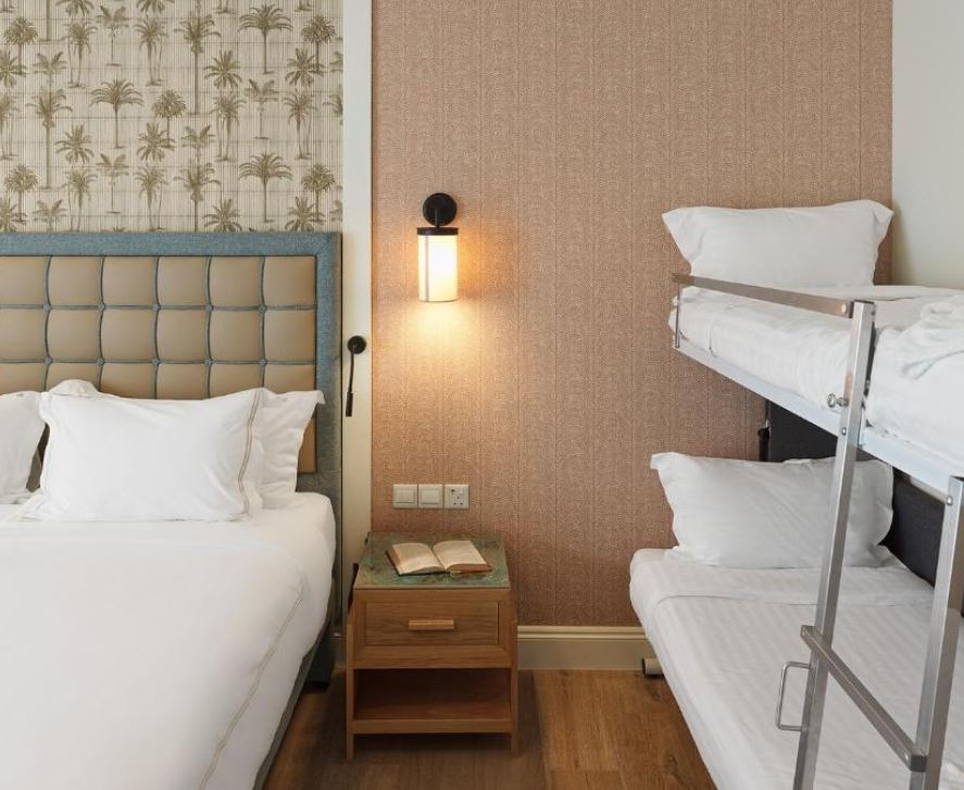 Family Room Deluxe Sea View