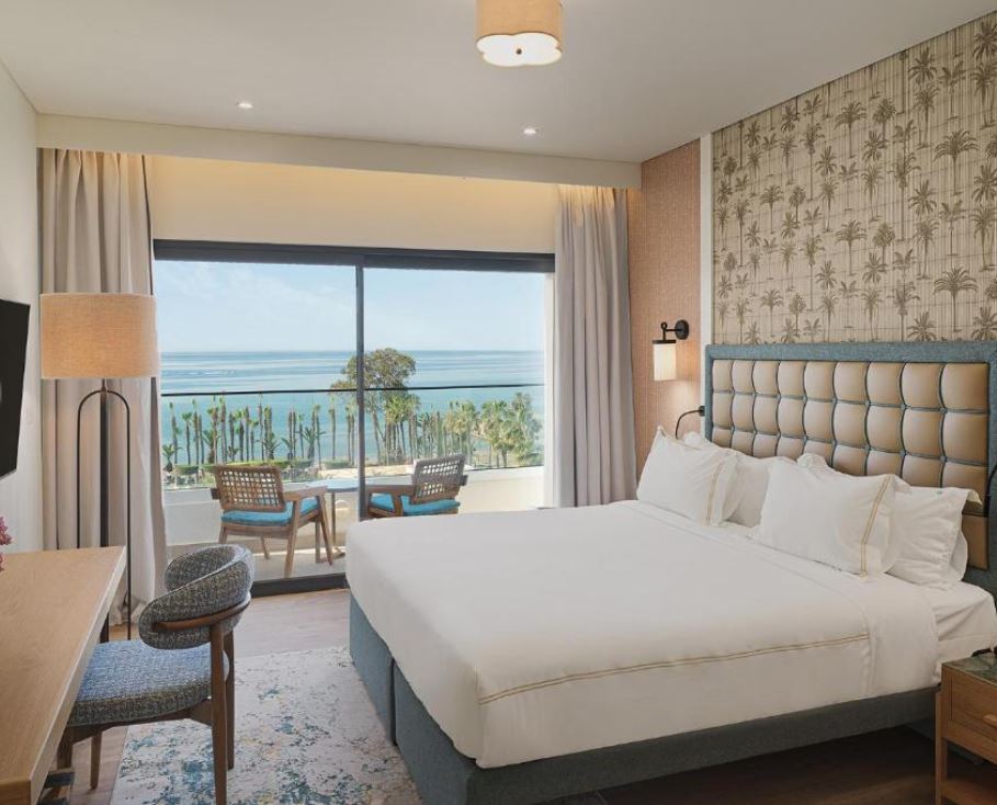 Family Room Deluxe Sea View