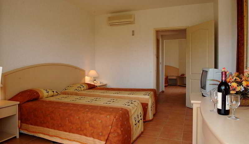 Double Single Economy