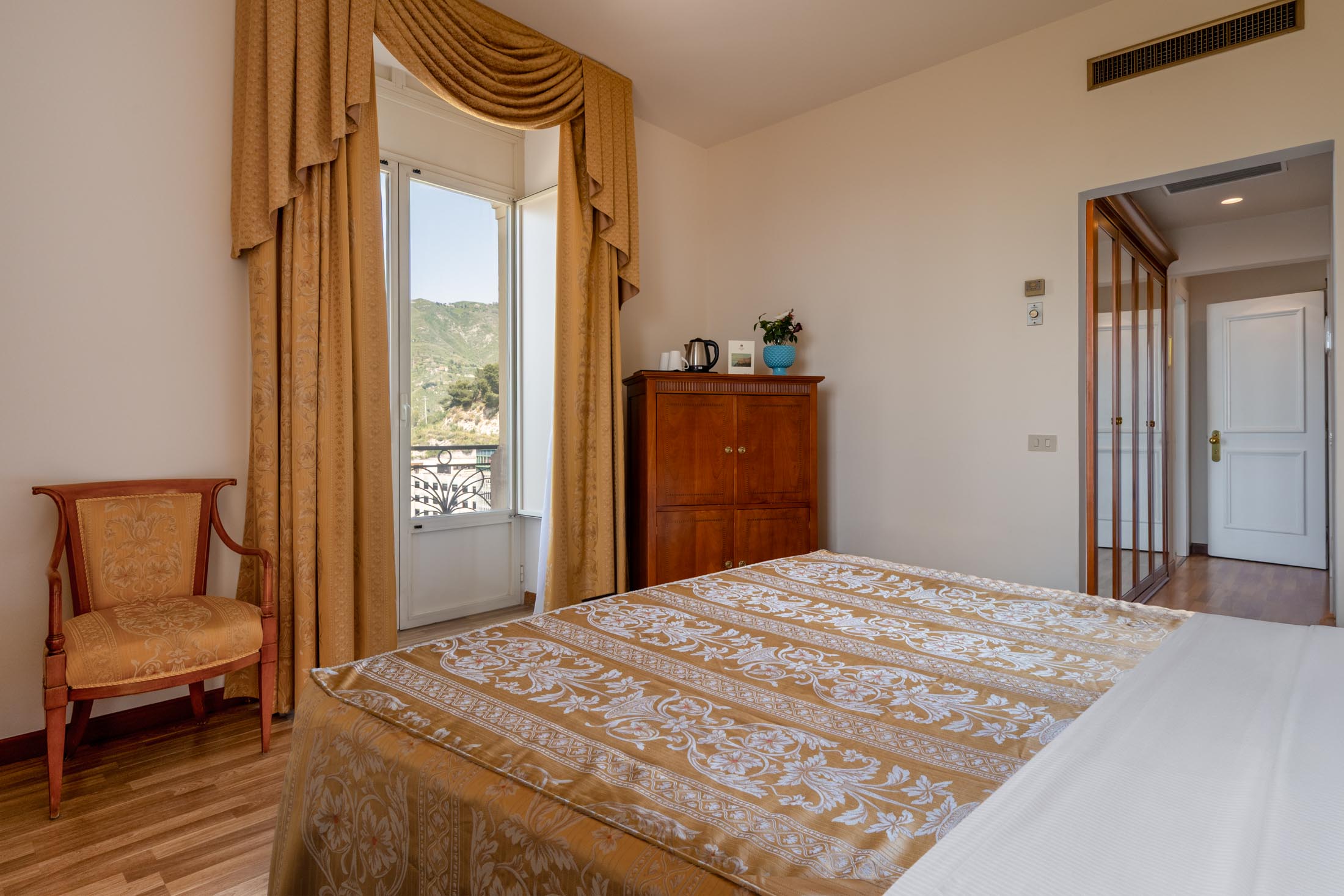 Double or Twin Luxury Sea View