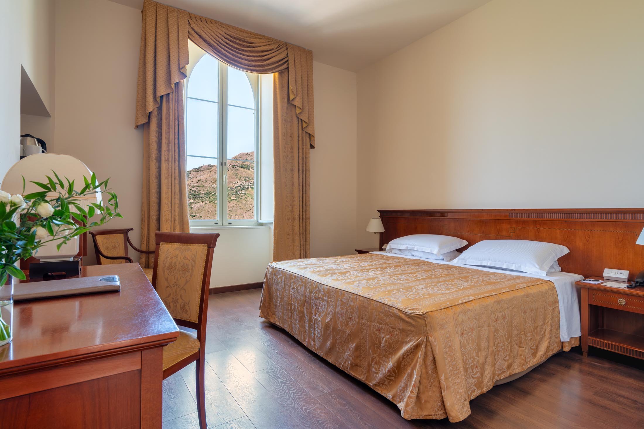 Double or Twin Superior Side Sea View