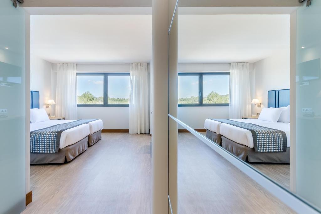 Double or Twin Standard