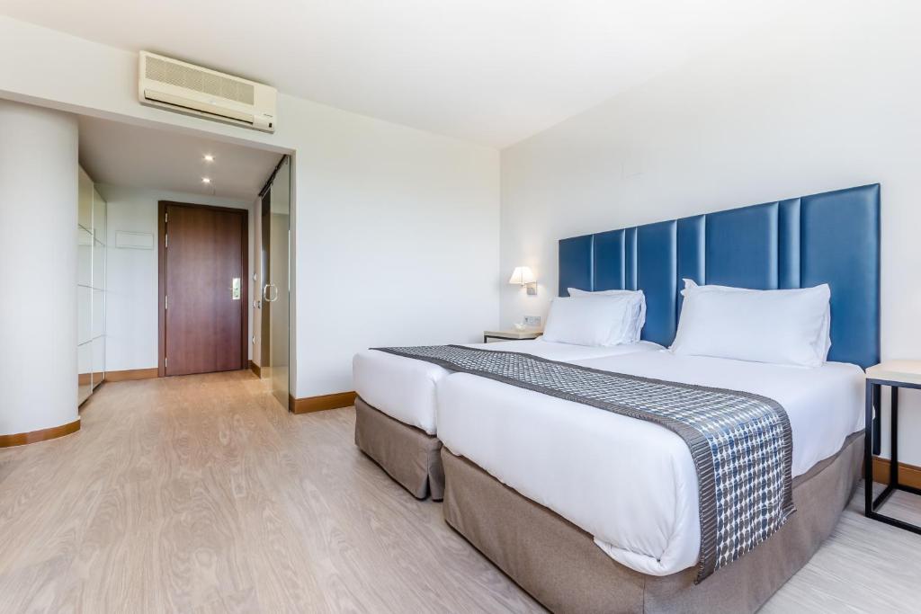 Double or Twin Standard