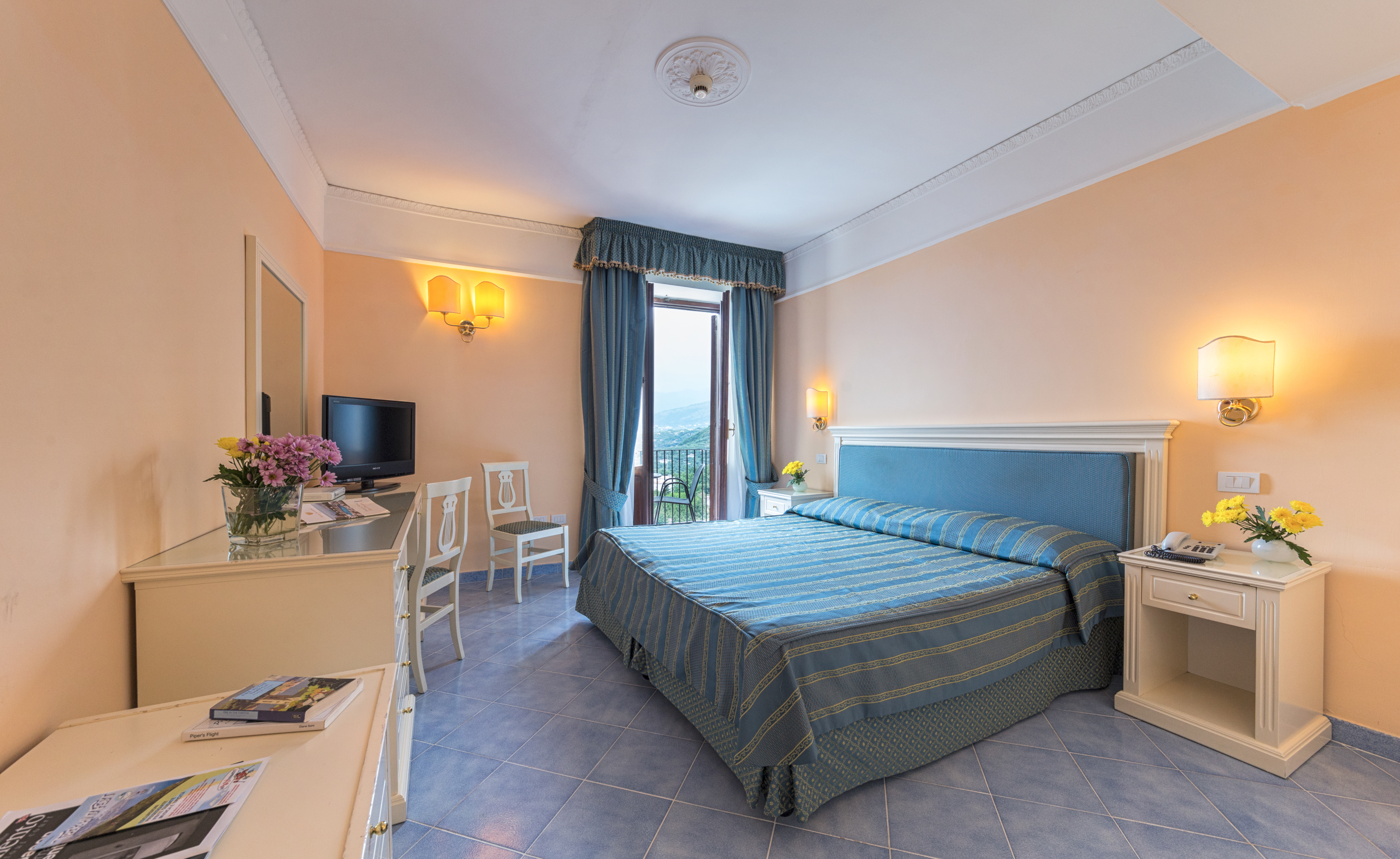 Double or Twin Deluxe Sea View with Balcony