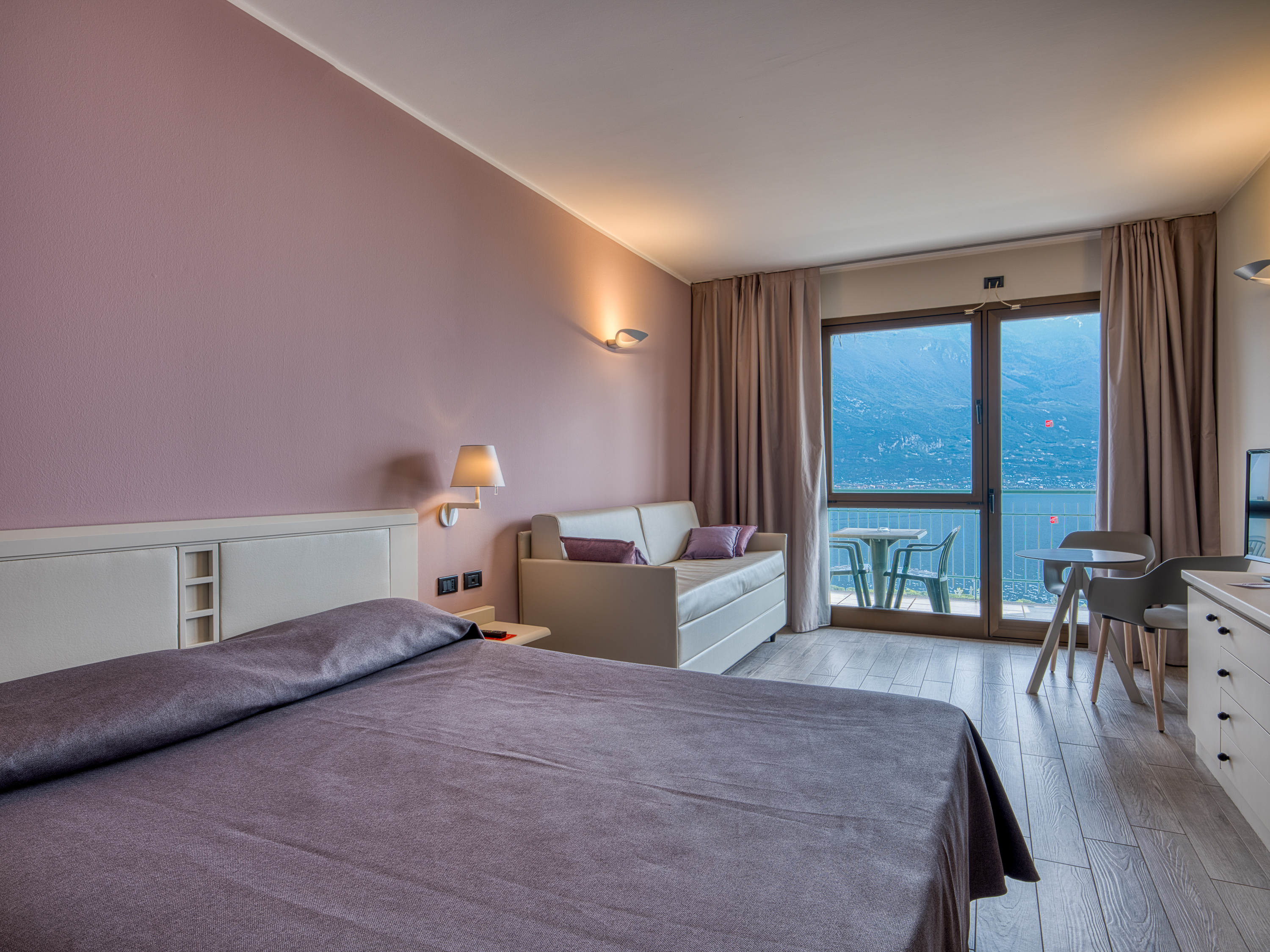 Double or Twin Deluxe Lake View