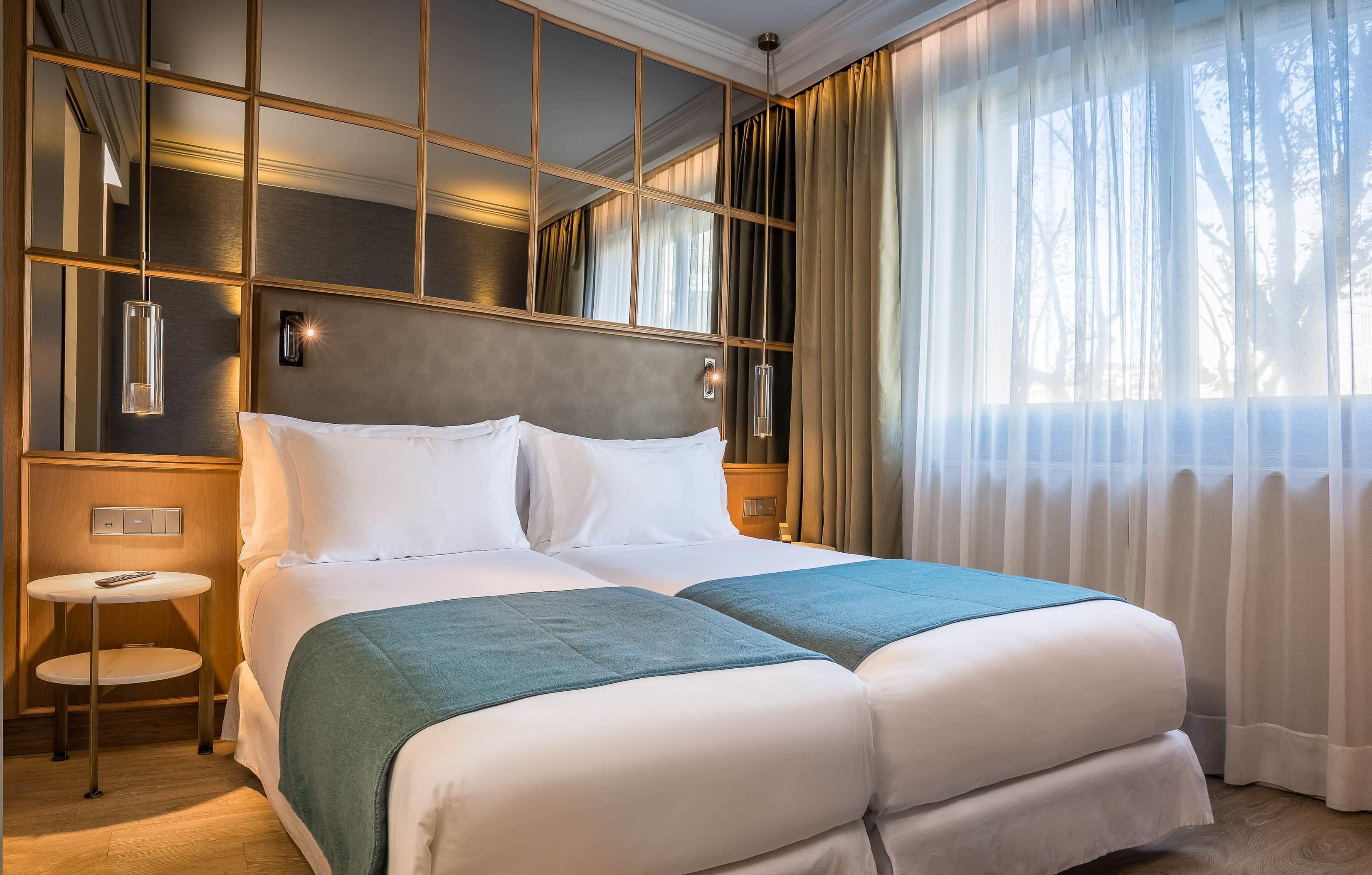 Double or Twin Deluxe