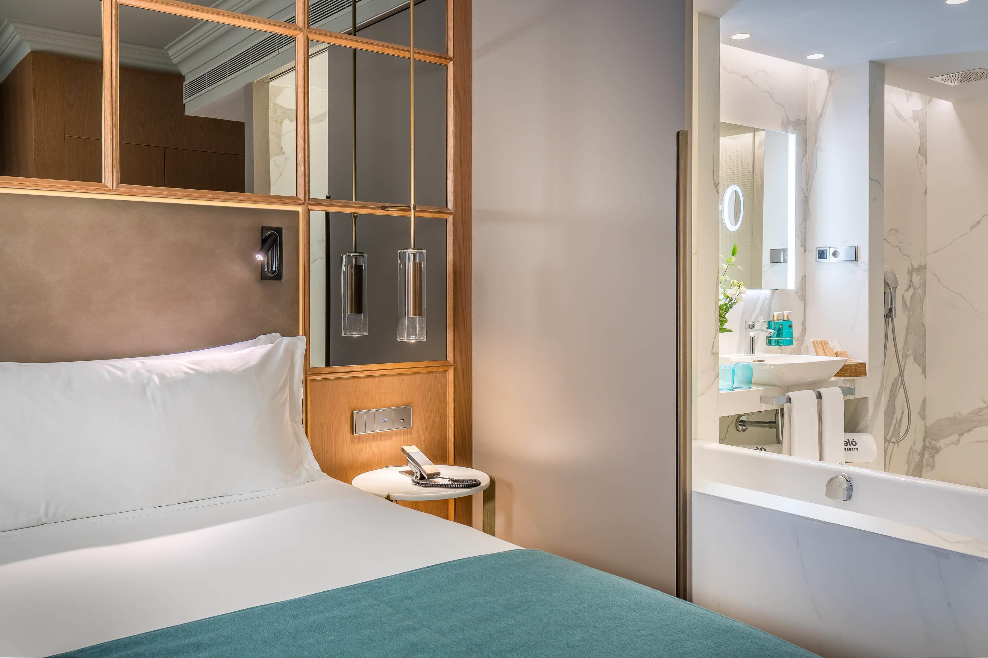 Double or Twin Deluxe