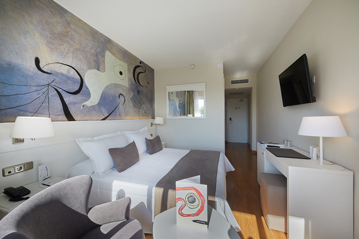 Double Single with Balcony