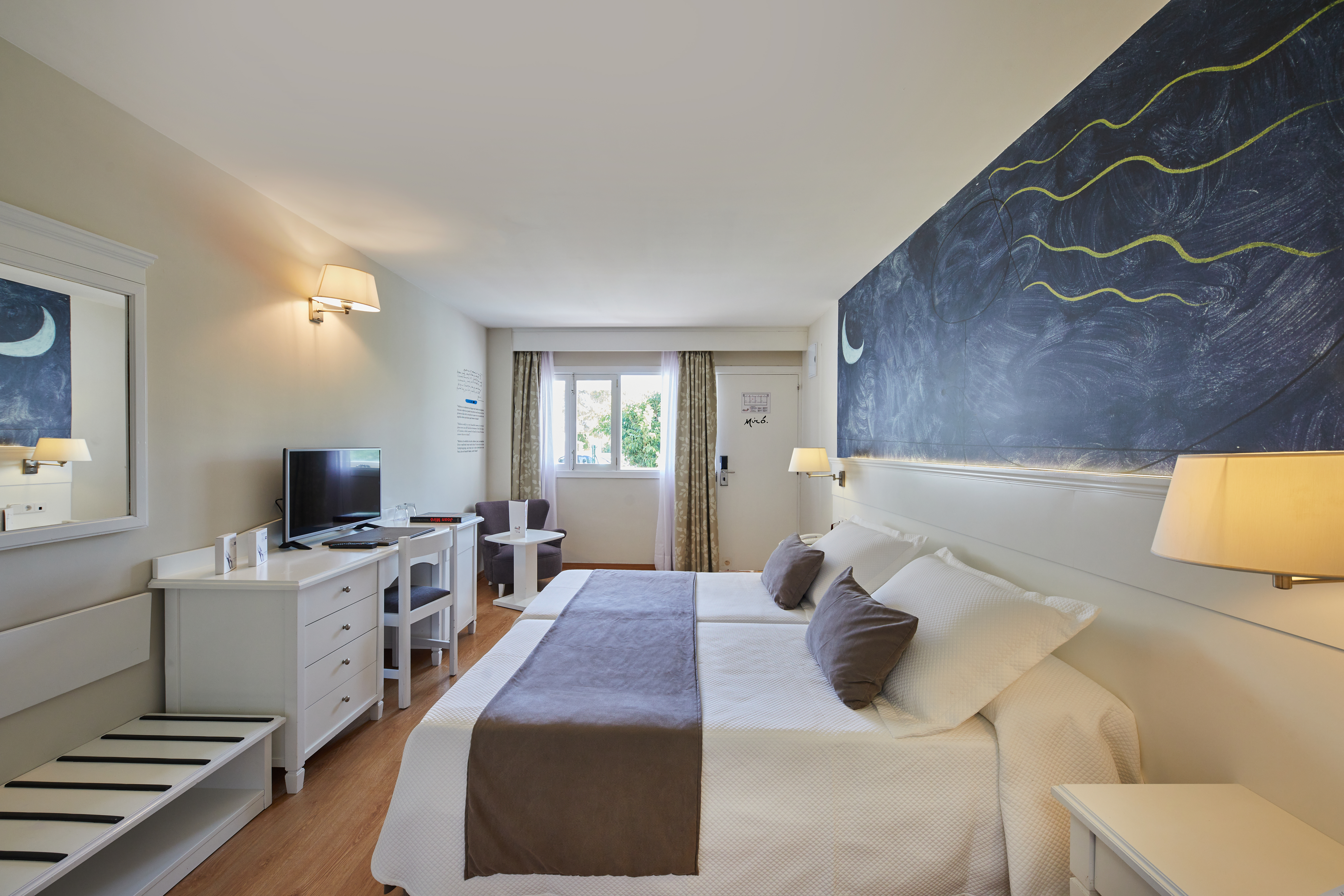 Double or Twin Standard