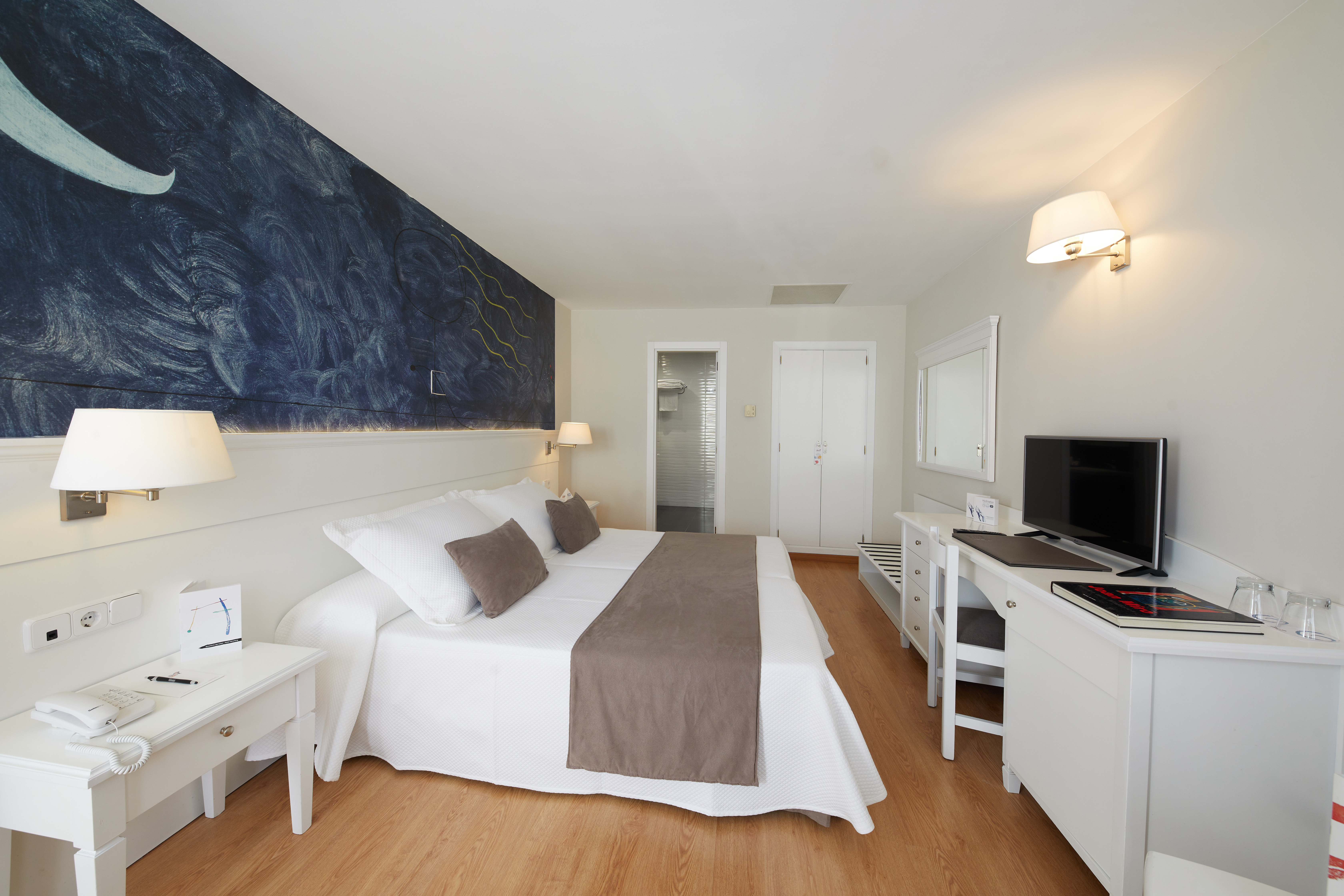 Double or Twin Standard