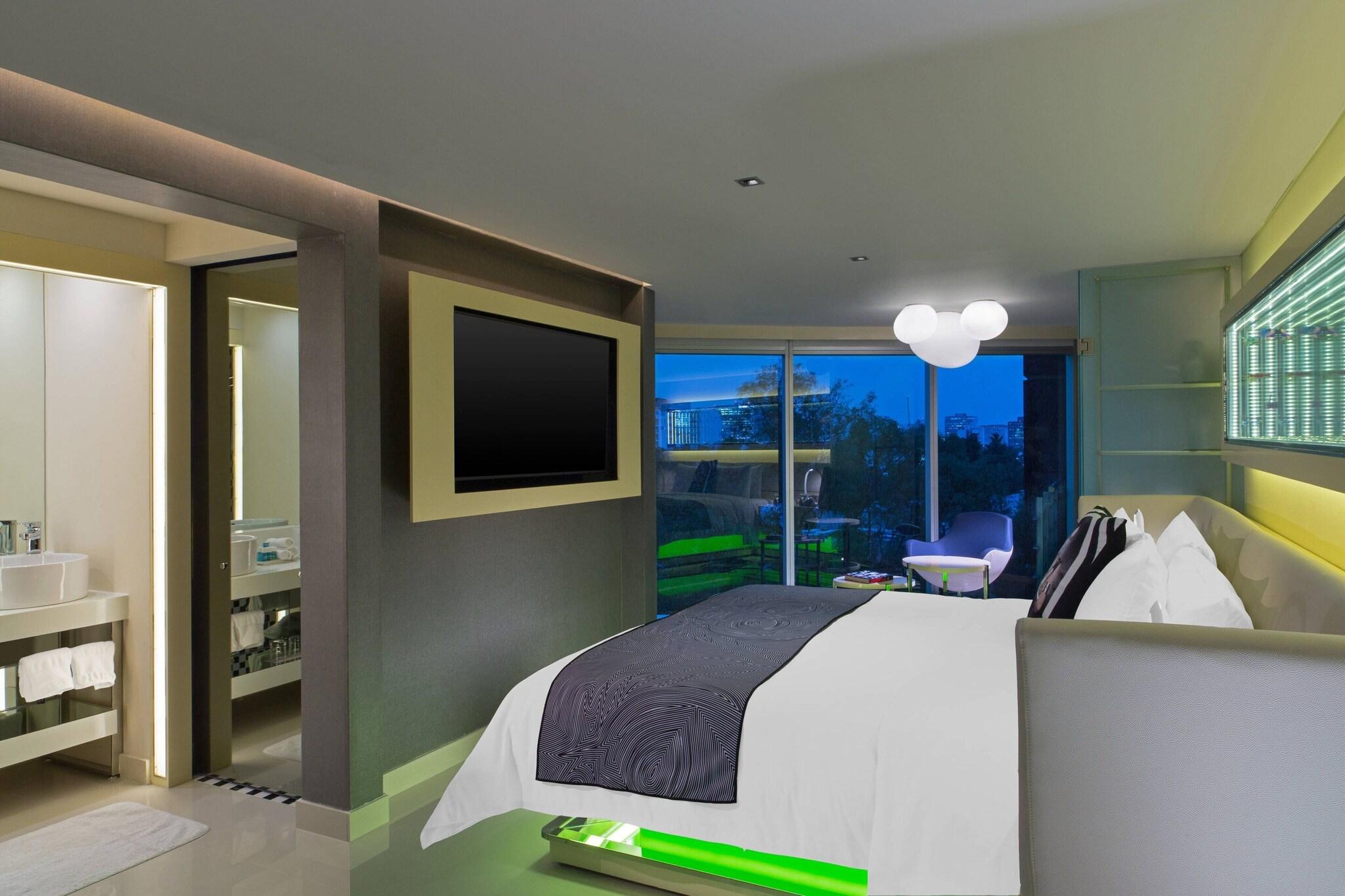 Suite City View King Bed