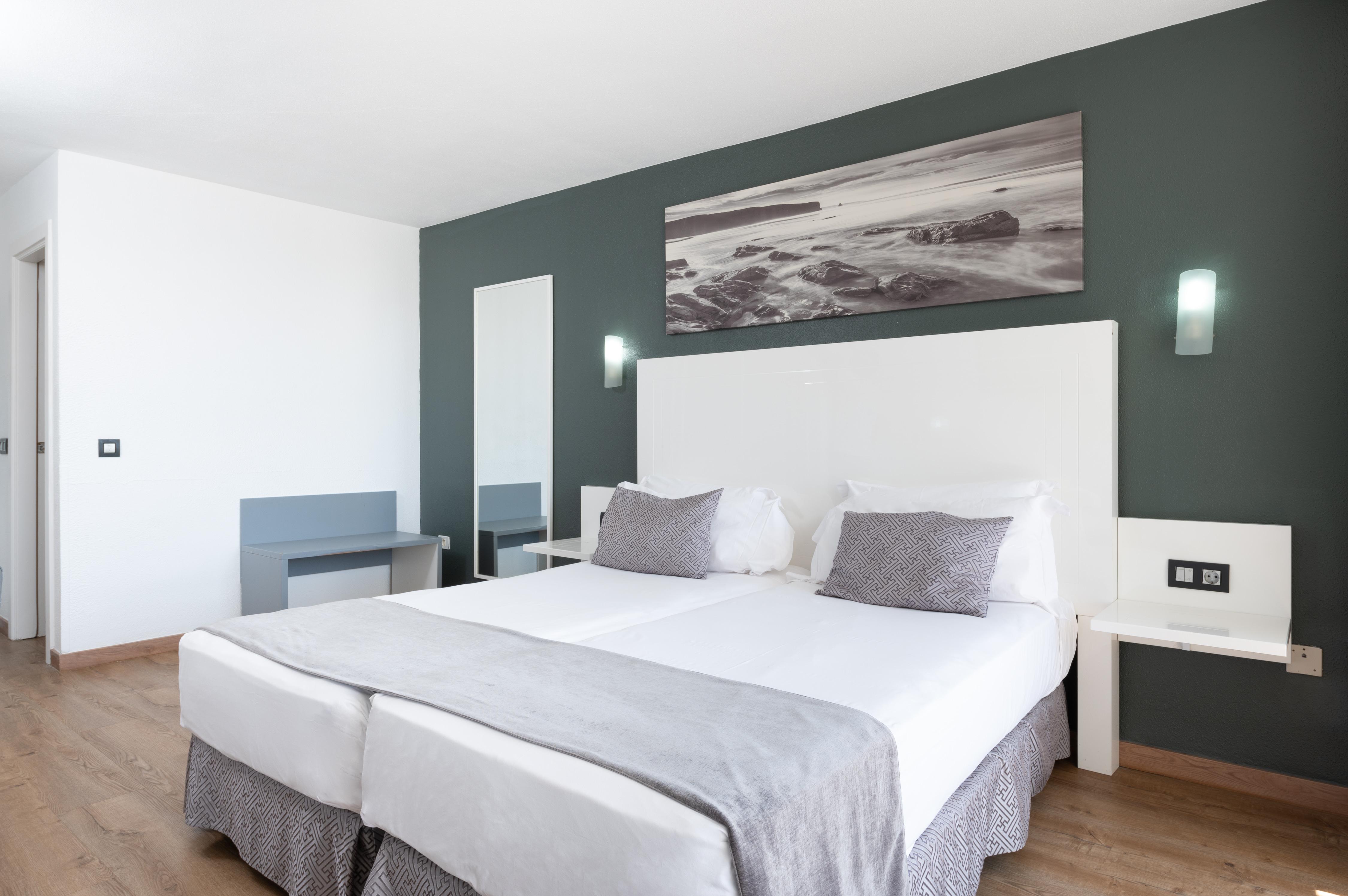 Double or Twin Standard