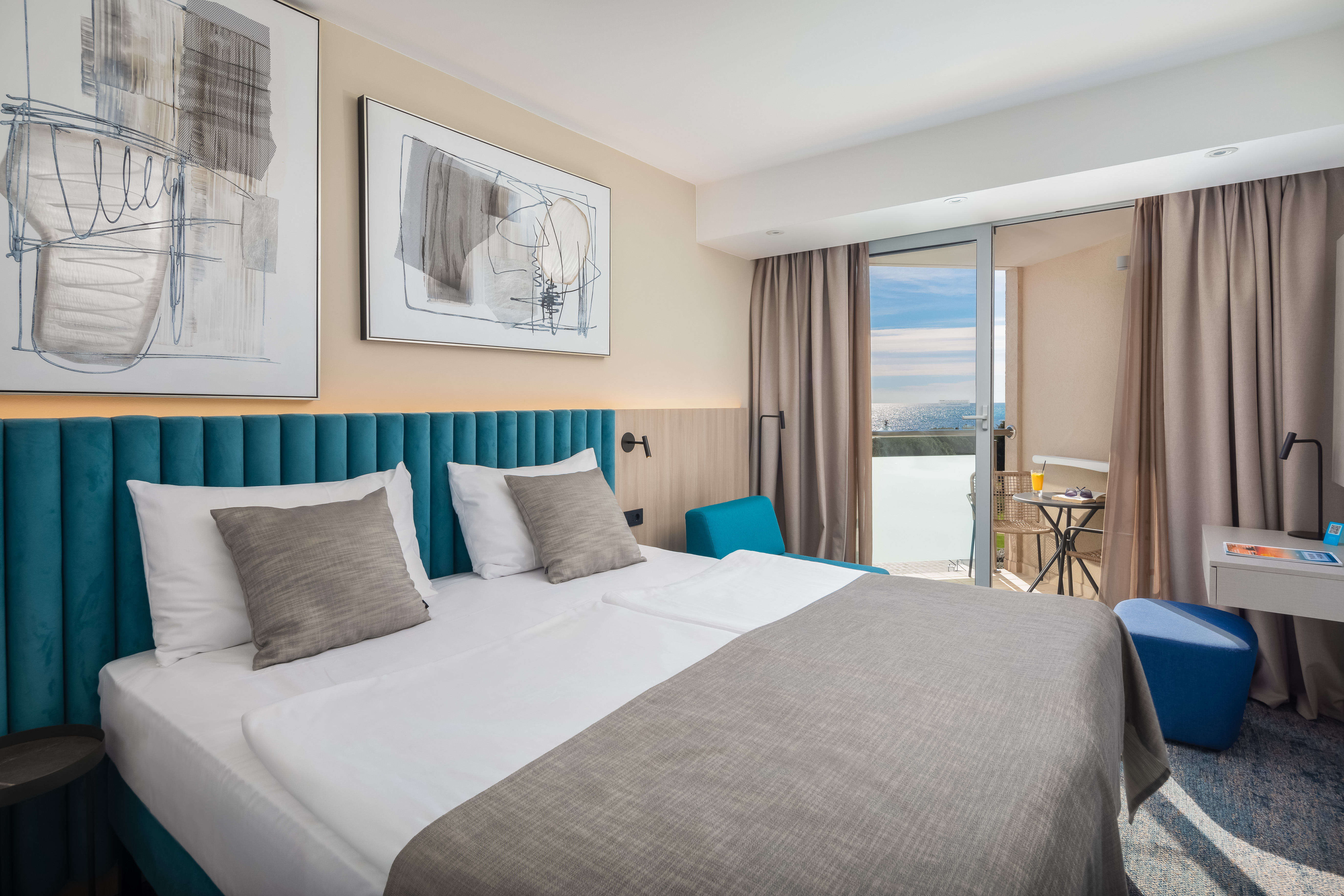 Double Superior Sea View