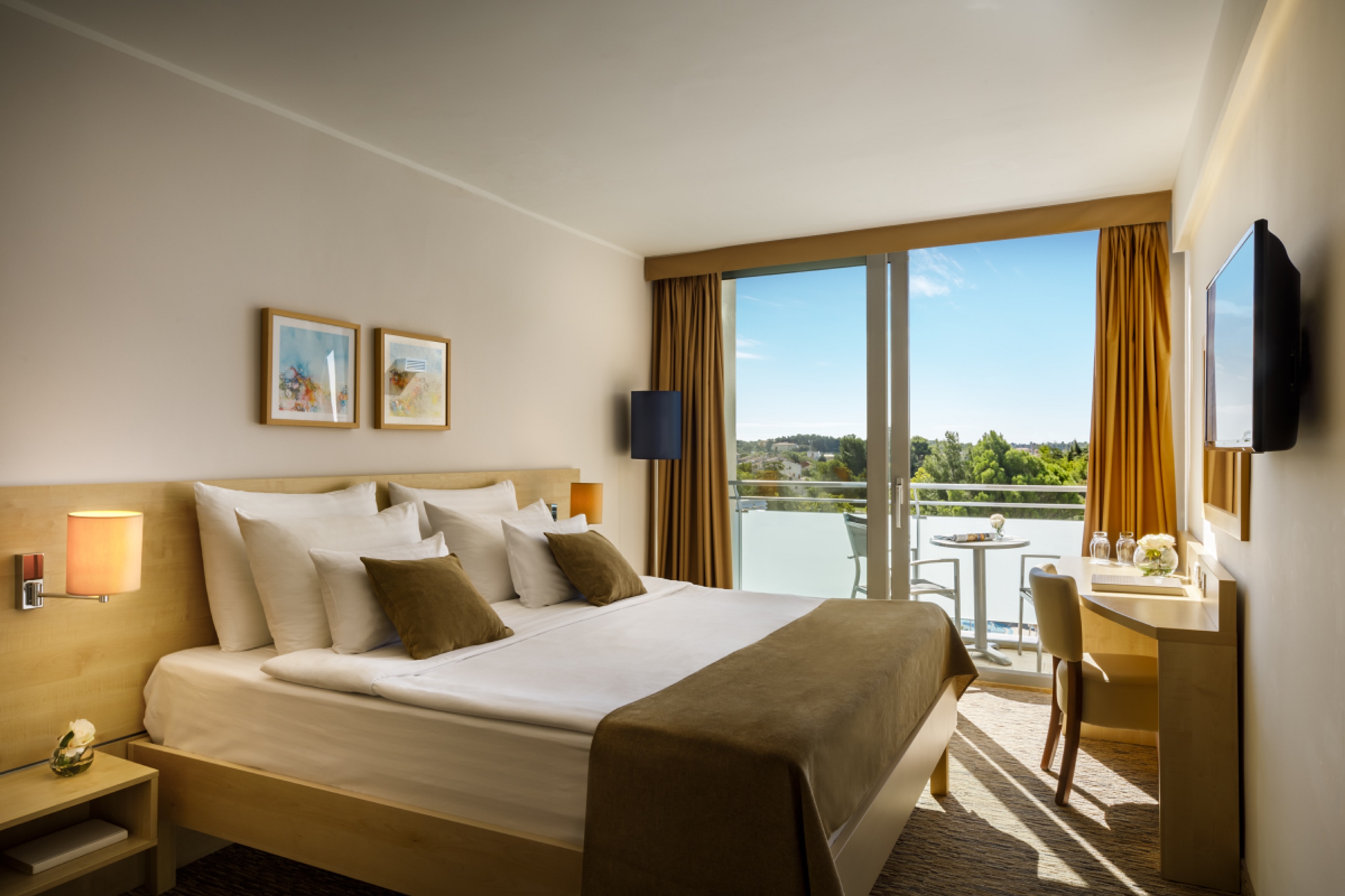 Double Superior Side Sea View