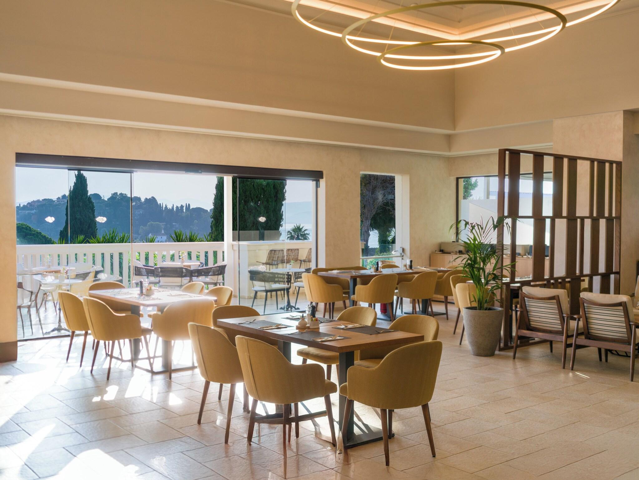 Bungalow Club with Views