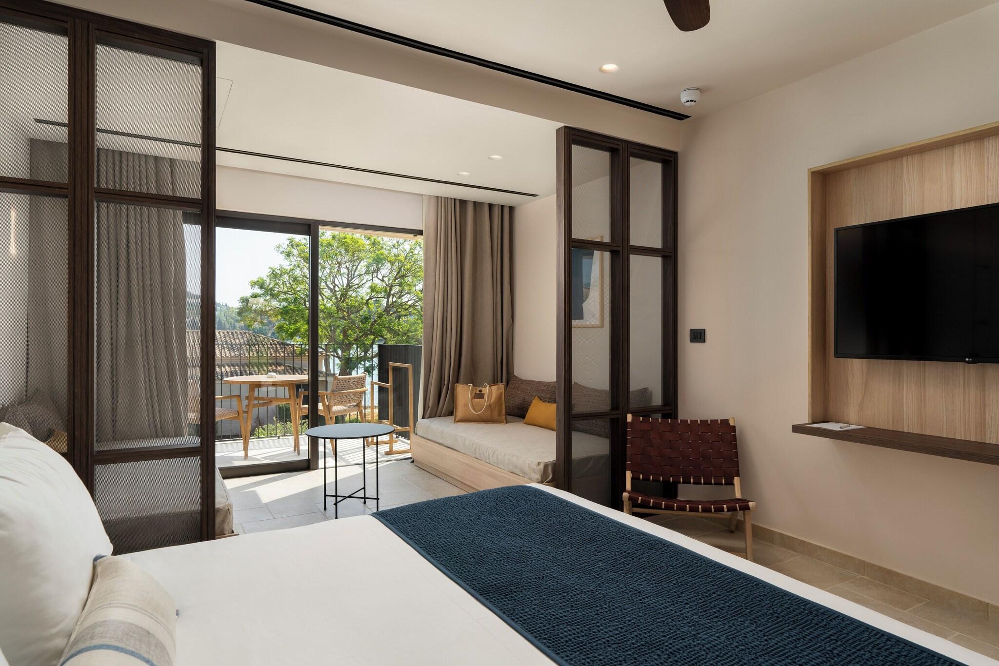 Bungalow Club with Views