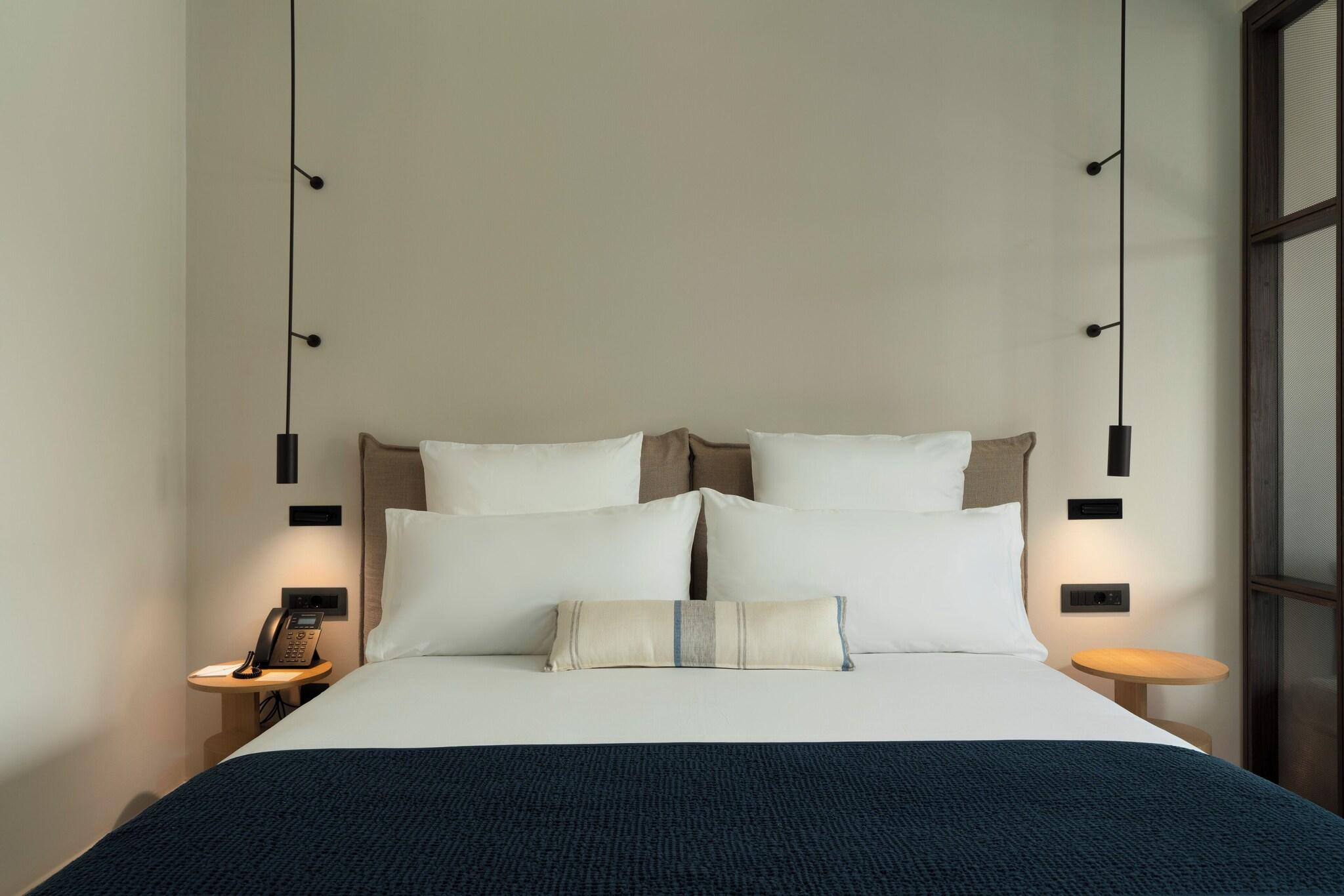 Bungalow Club with Views