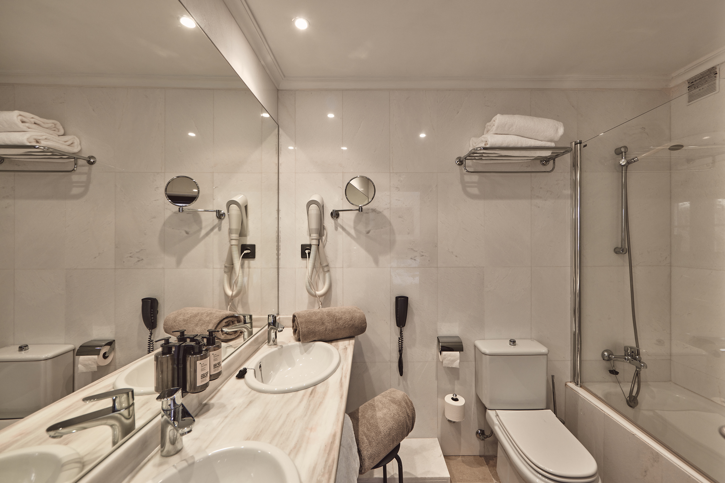 Double or Twin Standard