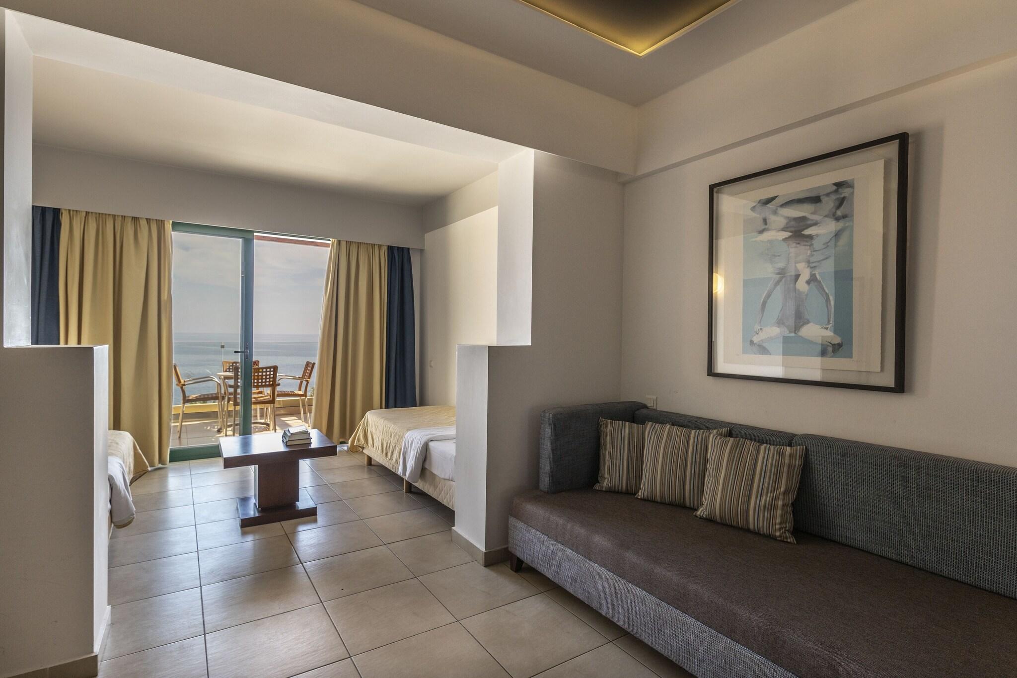 Family Room Deluxe with Views