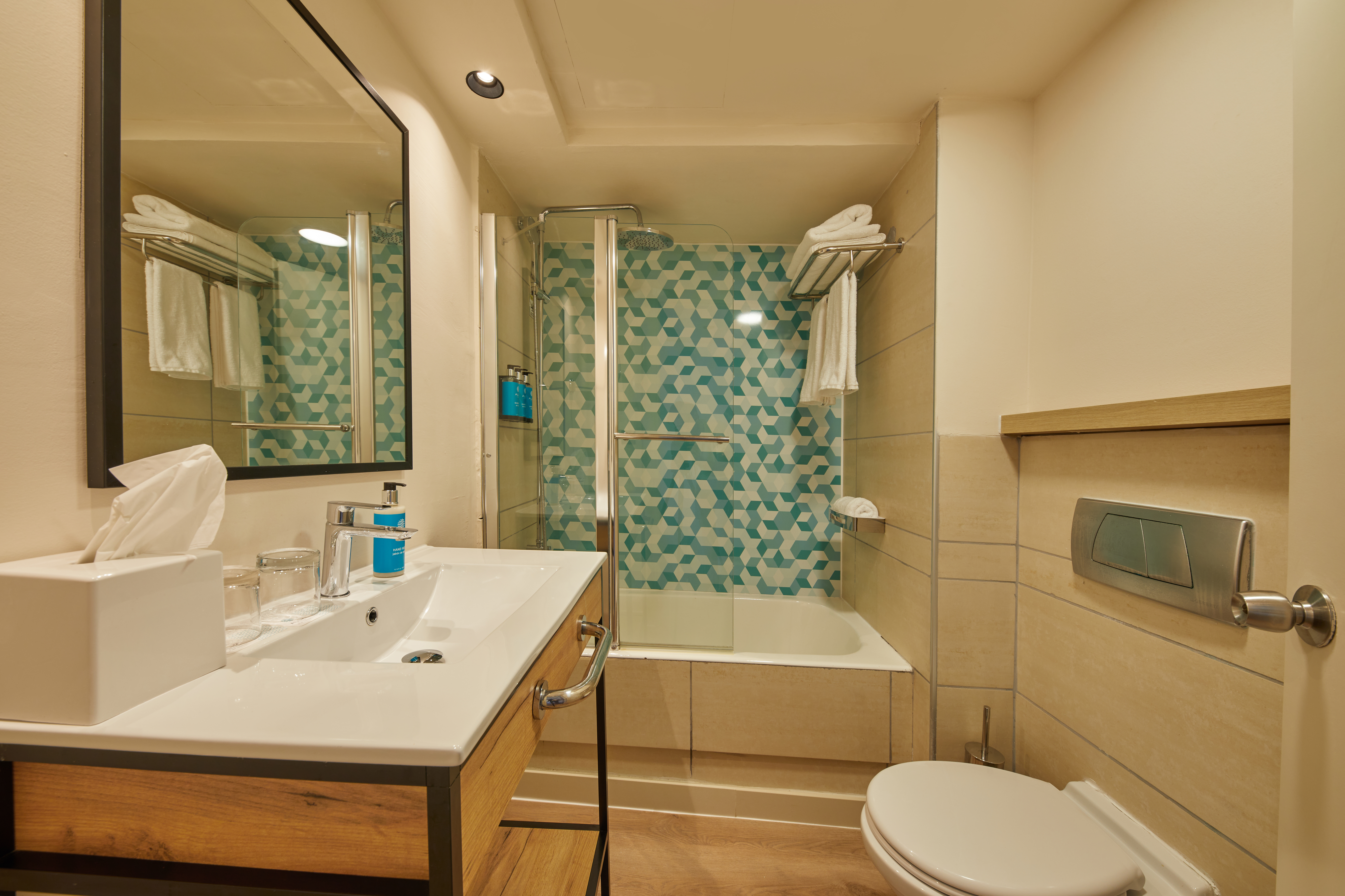 Double or Twin Side Sea View