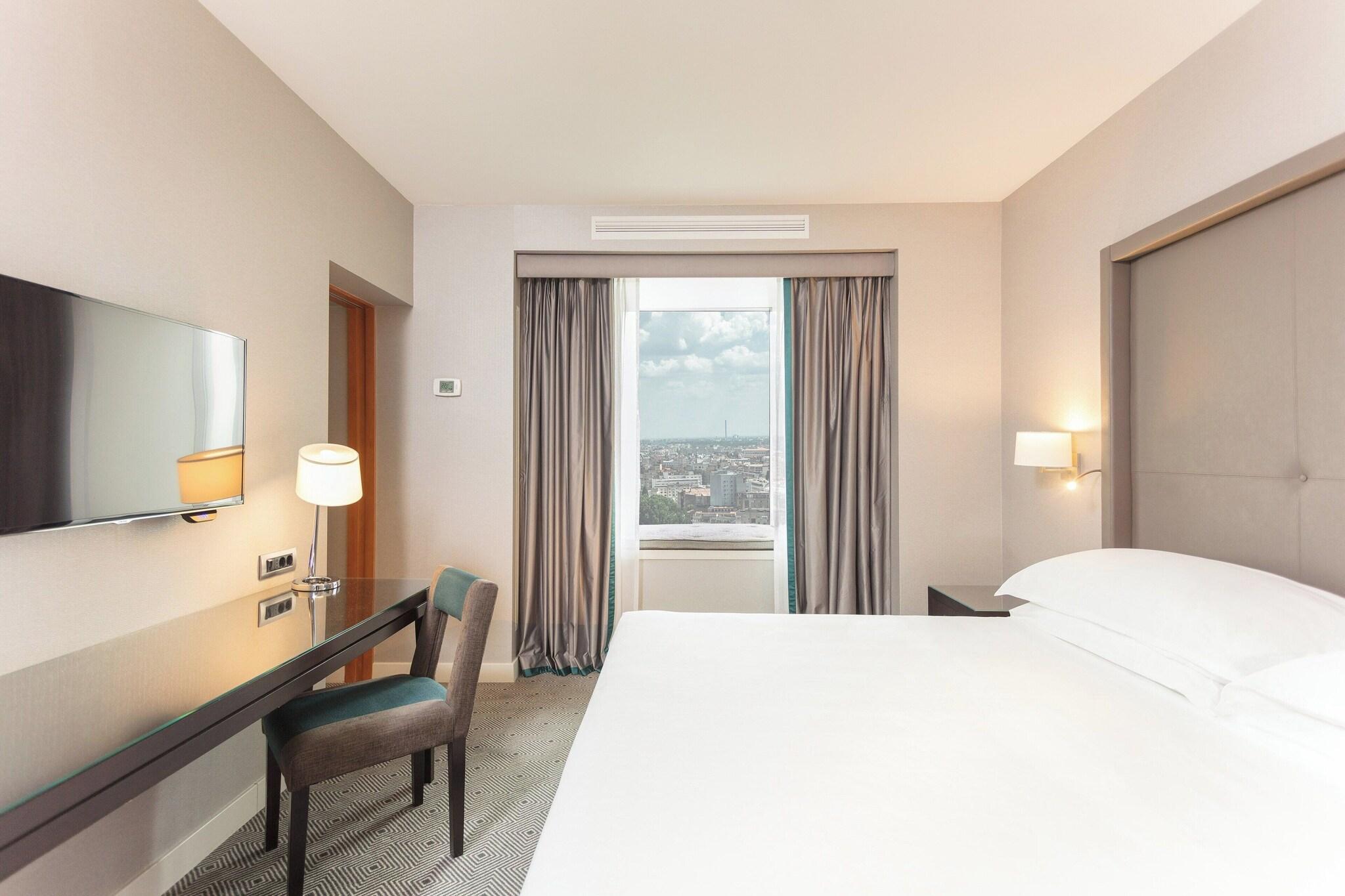 Junior Suite King Size Bed