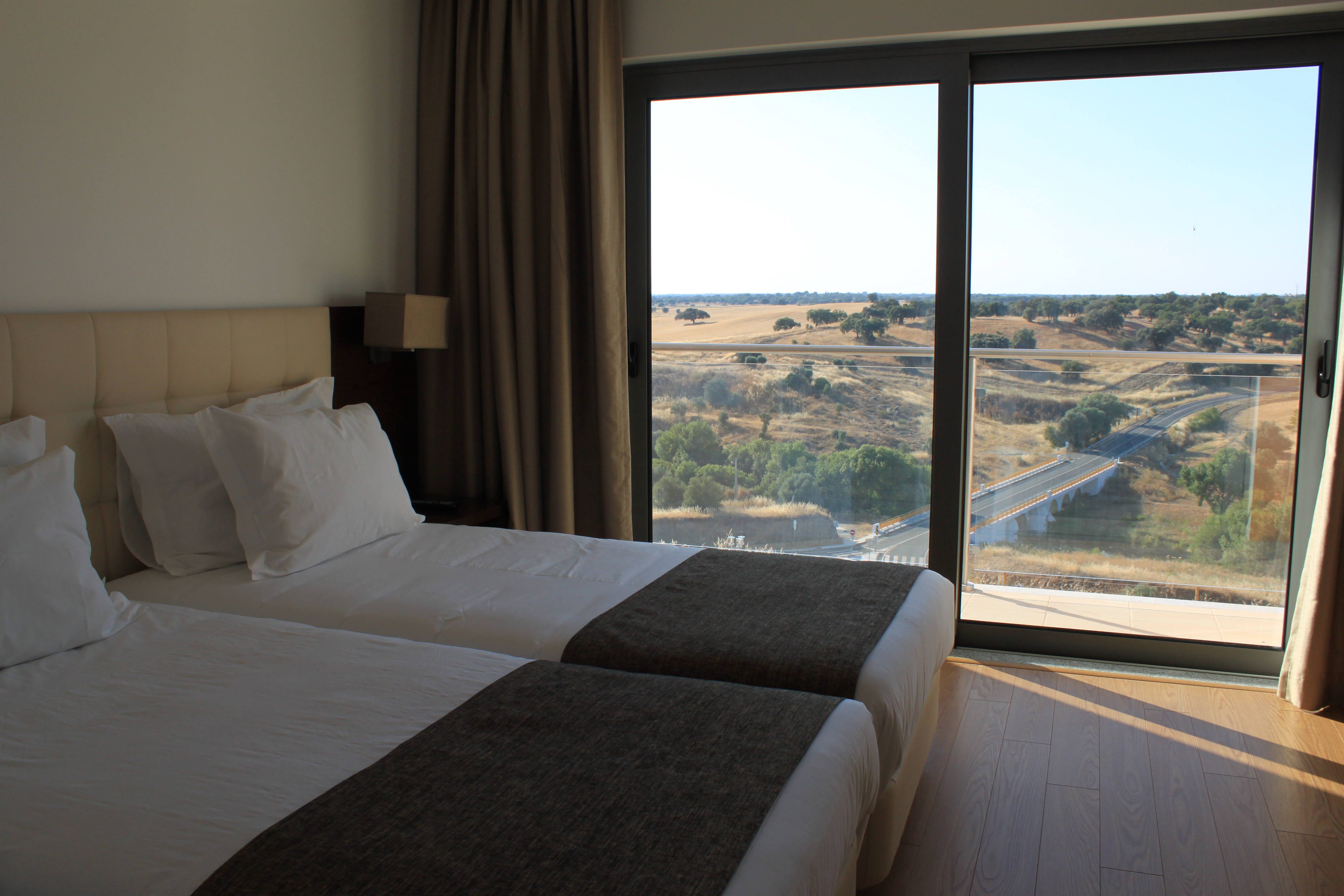 Single Superior Land View