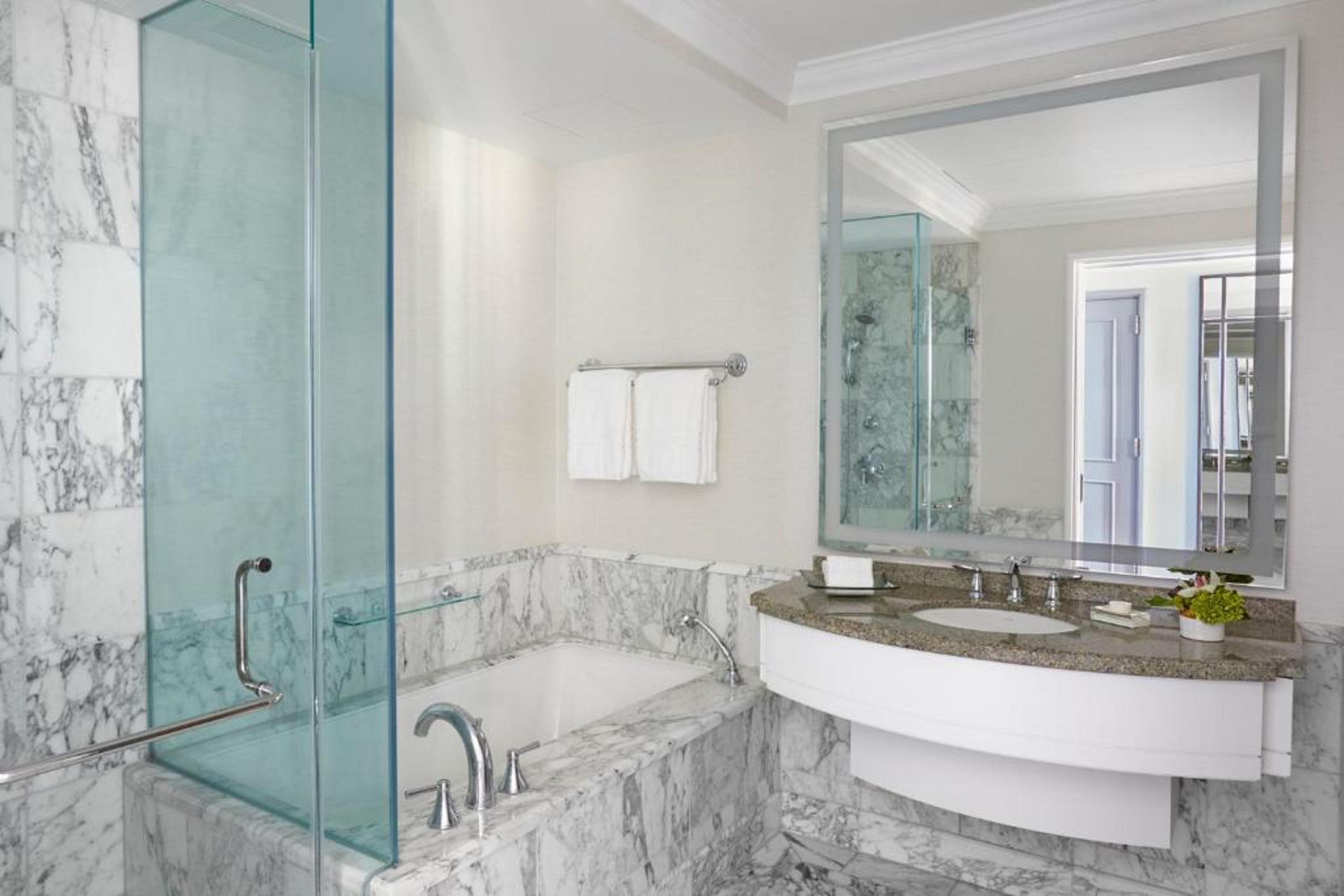 Studio King Size Bed