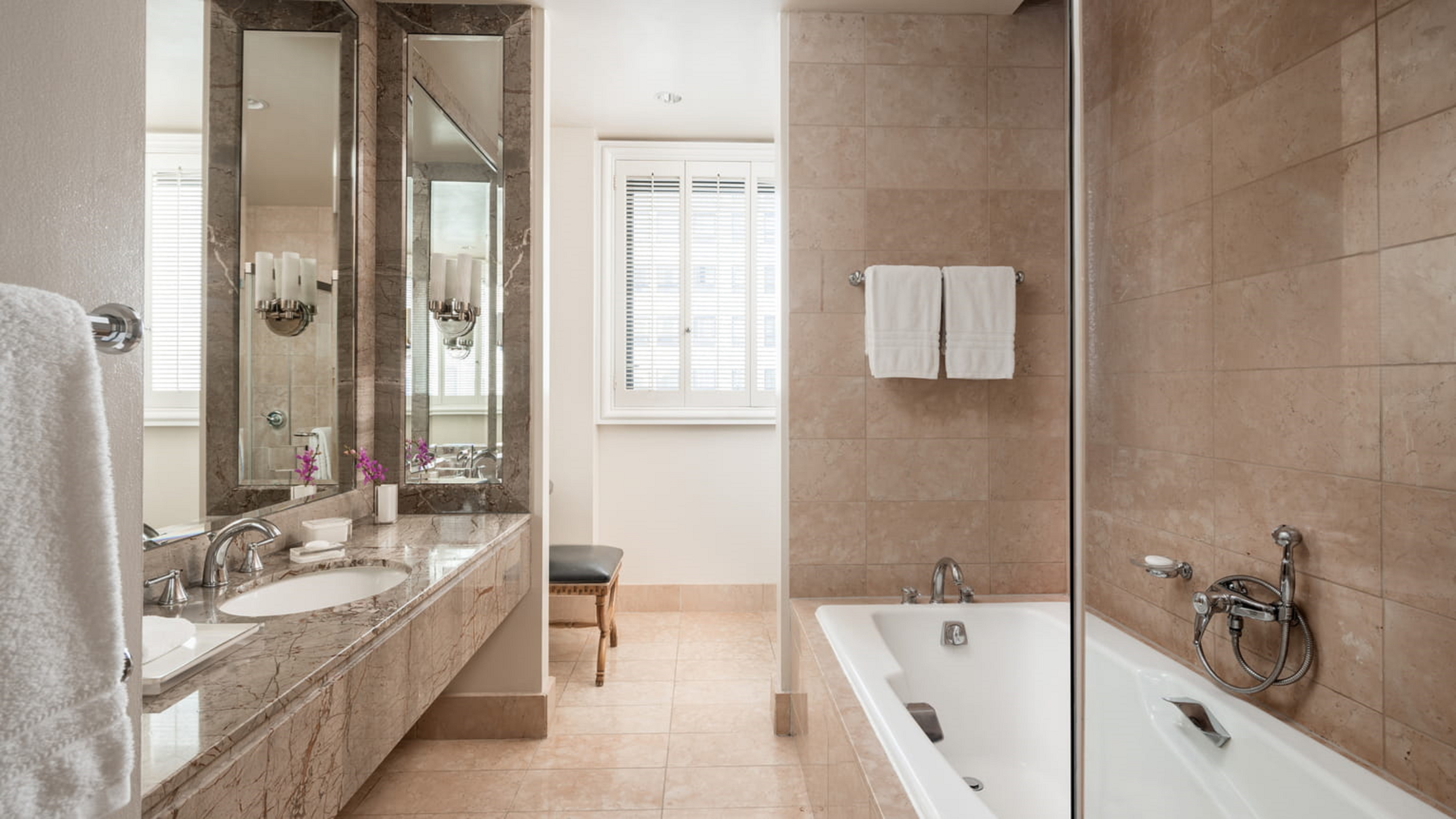 Suite King Bed One Bedroom 