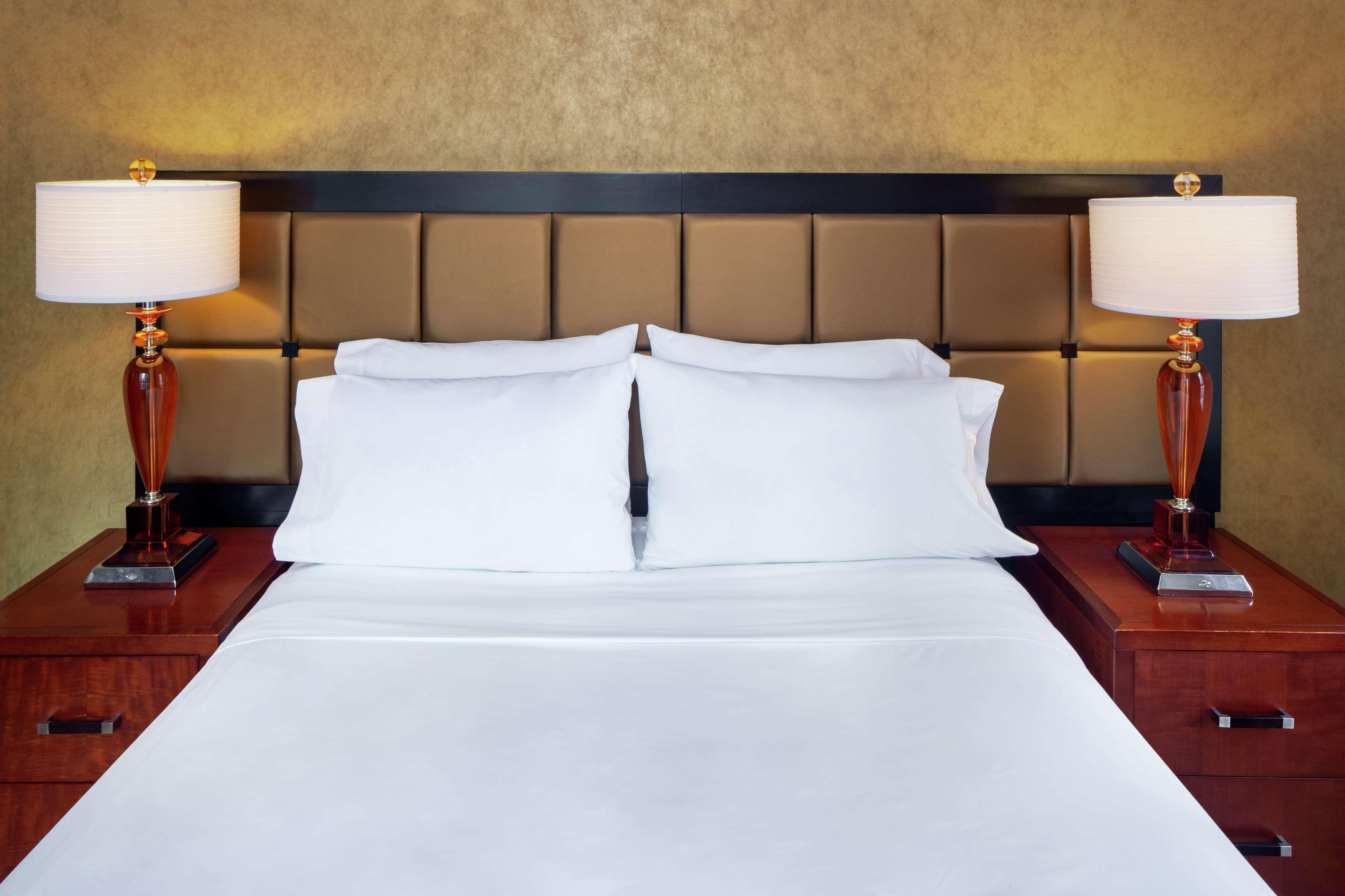 Double Deluxe King Bed