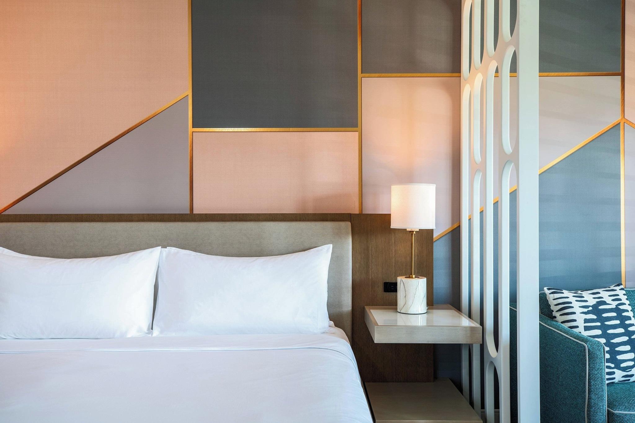 Double Accessible King Size Bed