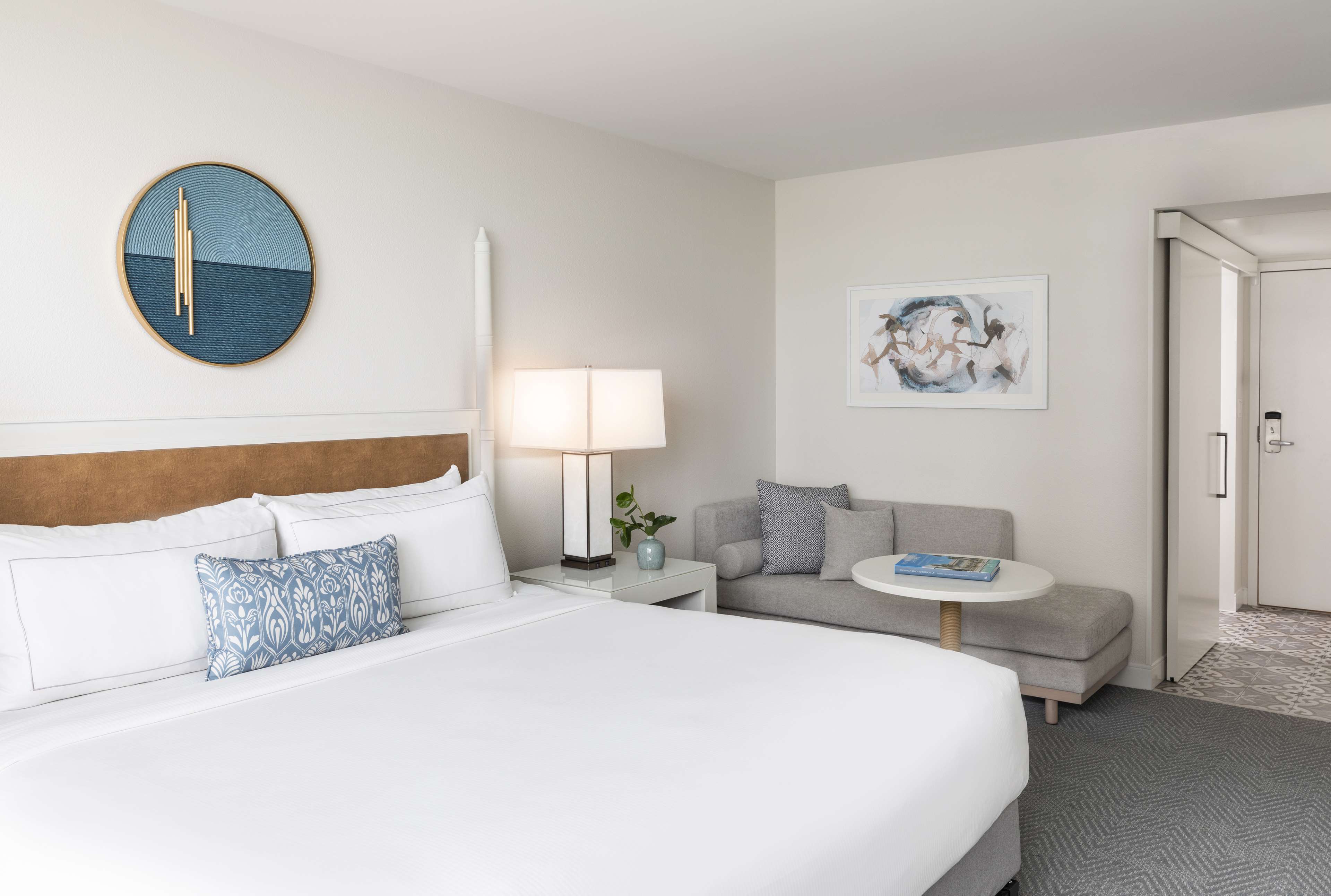 Double Partial Ocean View King Bed