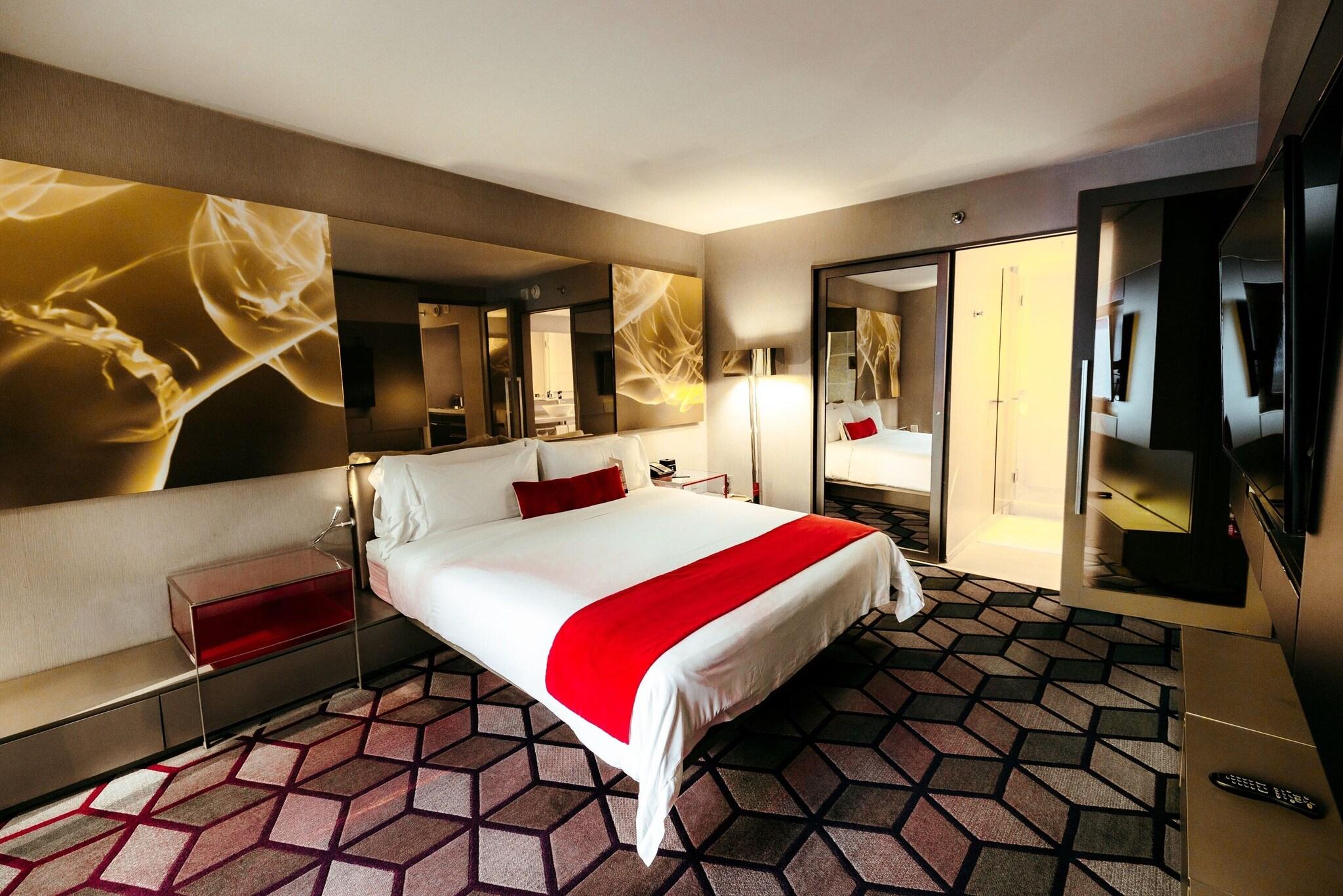 Suite King Size Bed