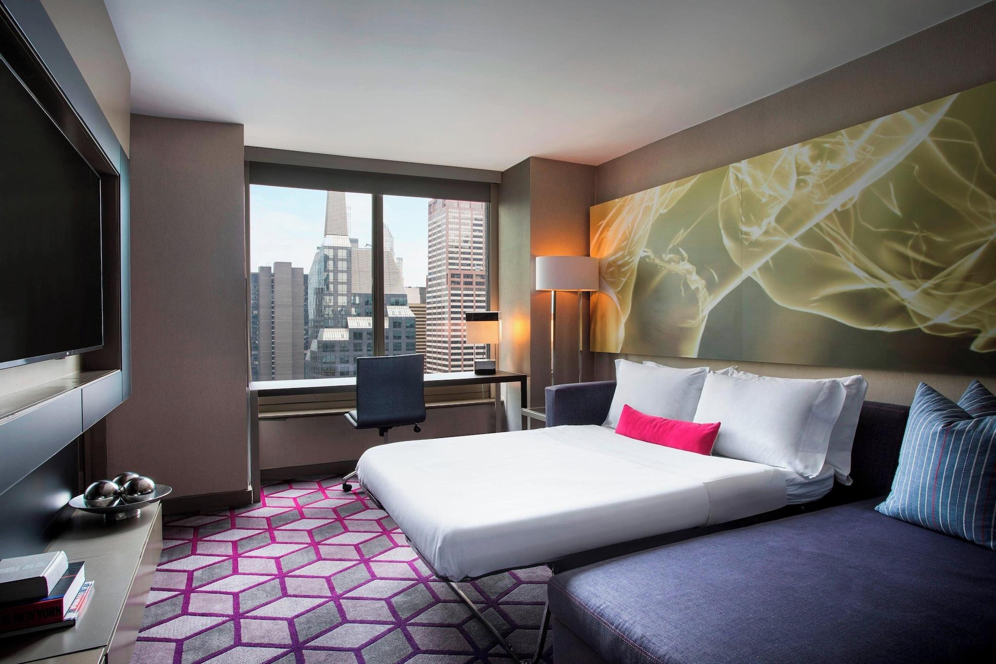 Suite King Size Bed