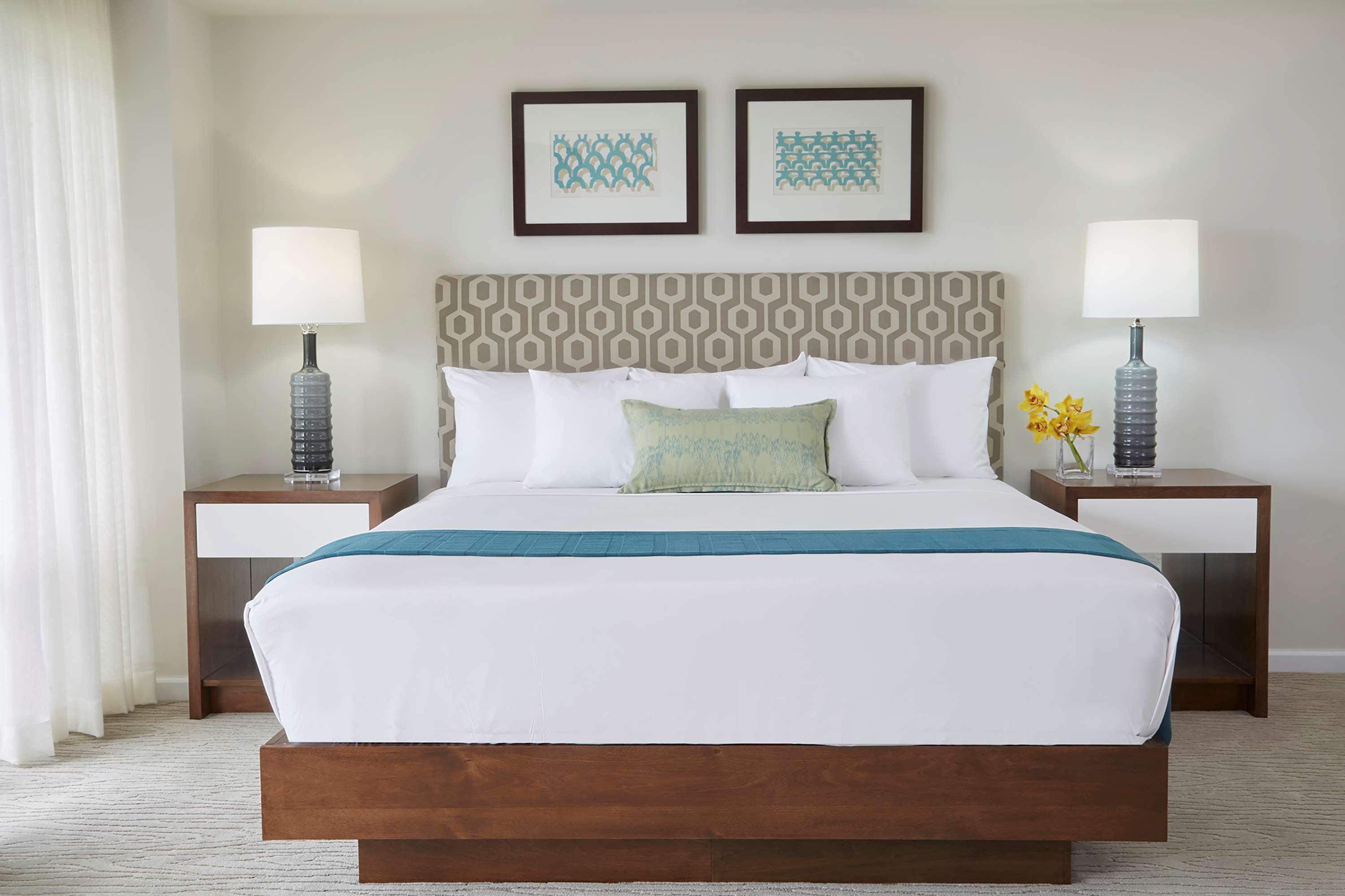 Junior Suite Luxury Partial Ocean View