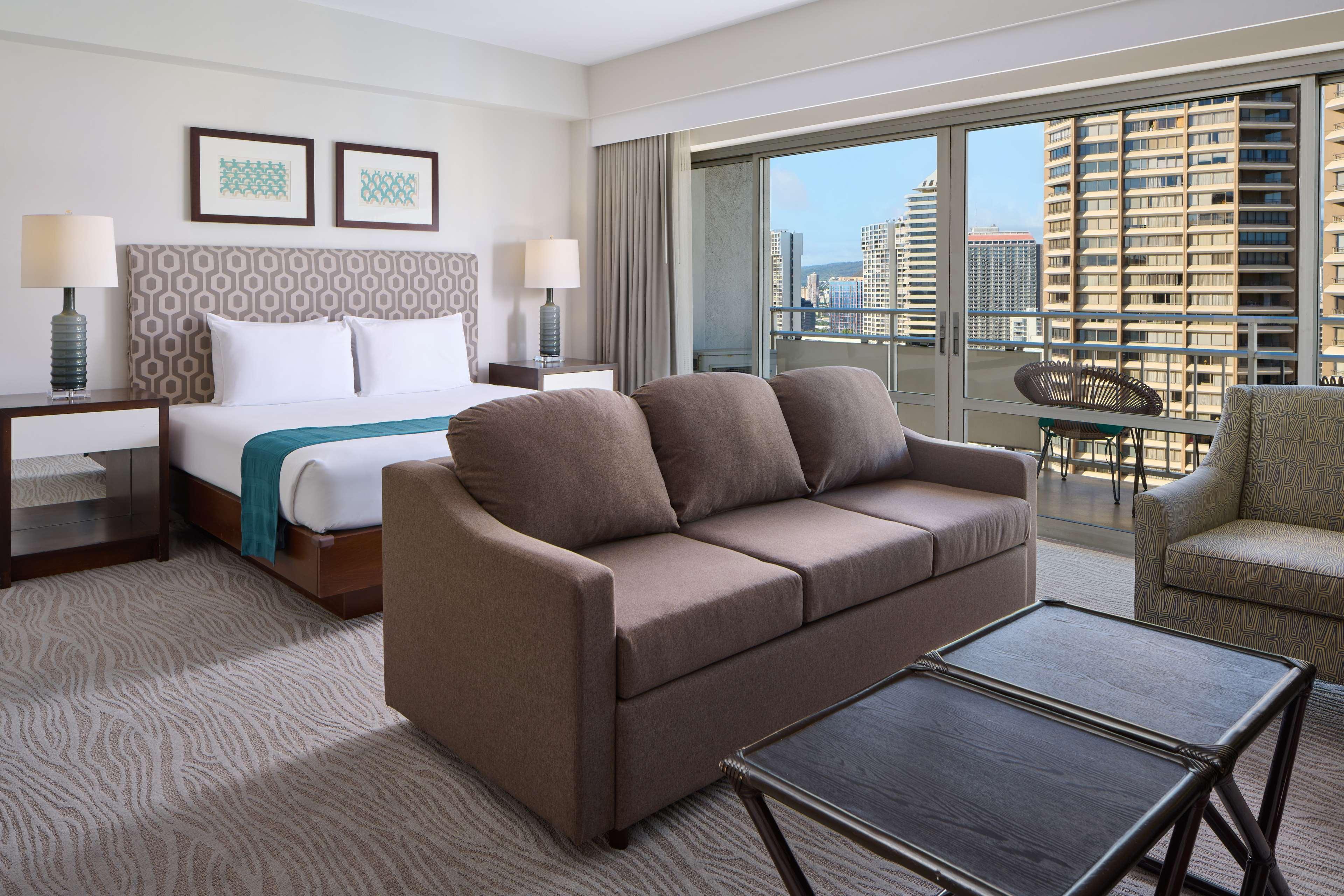 Suite Luxury City View