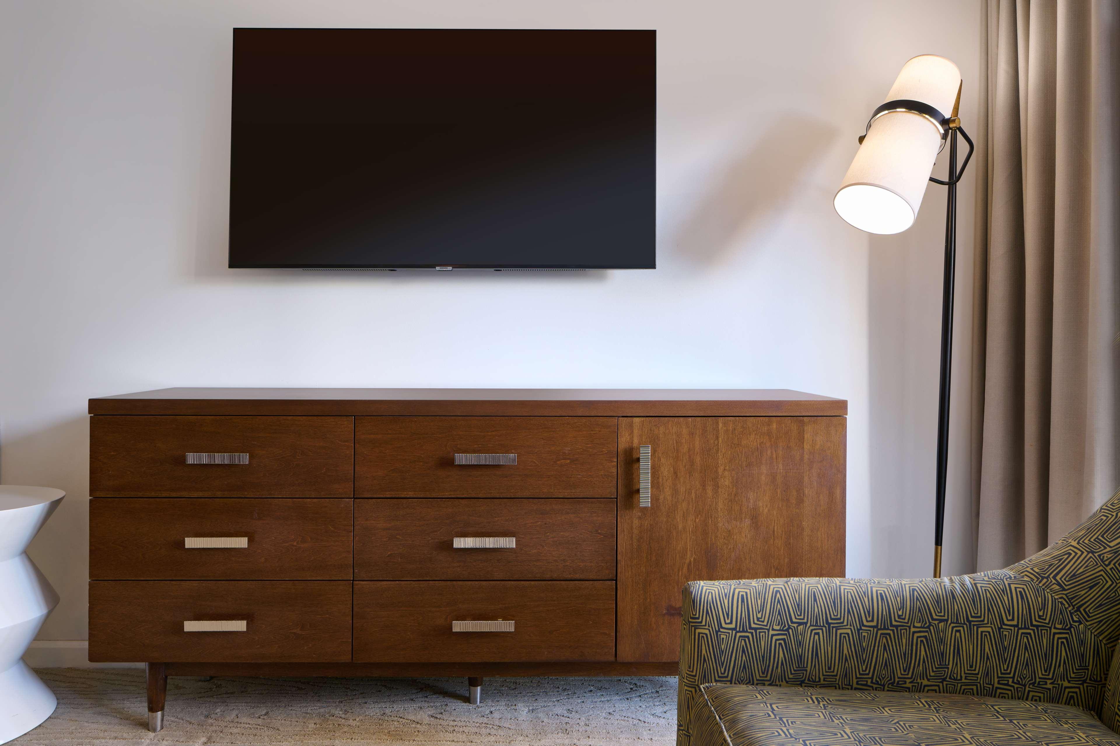 Suite Luxury City View