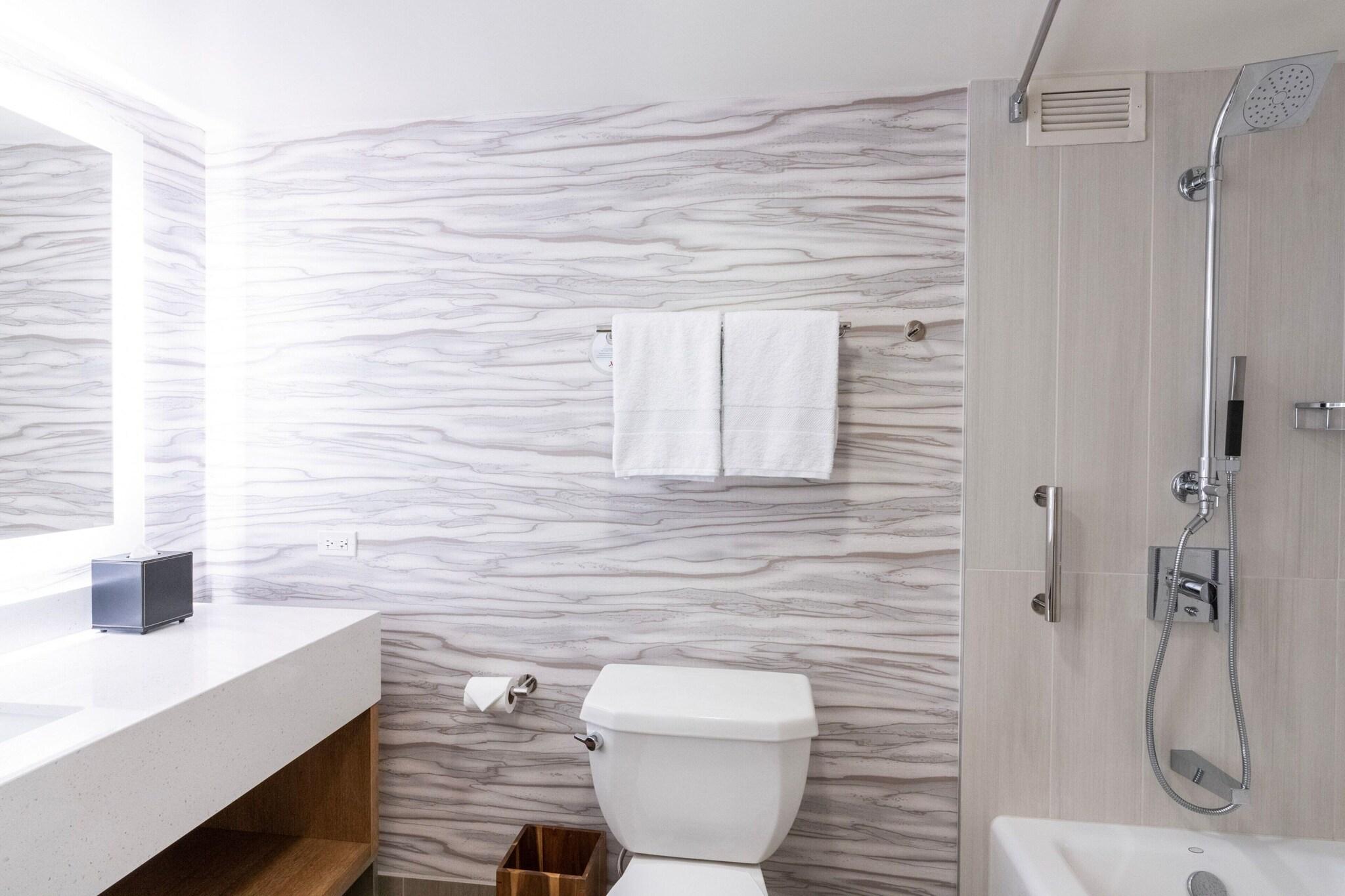 Suite Ocean Front Two Double Beds