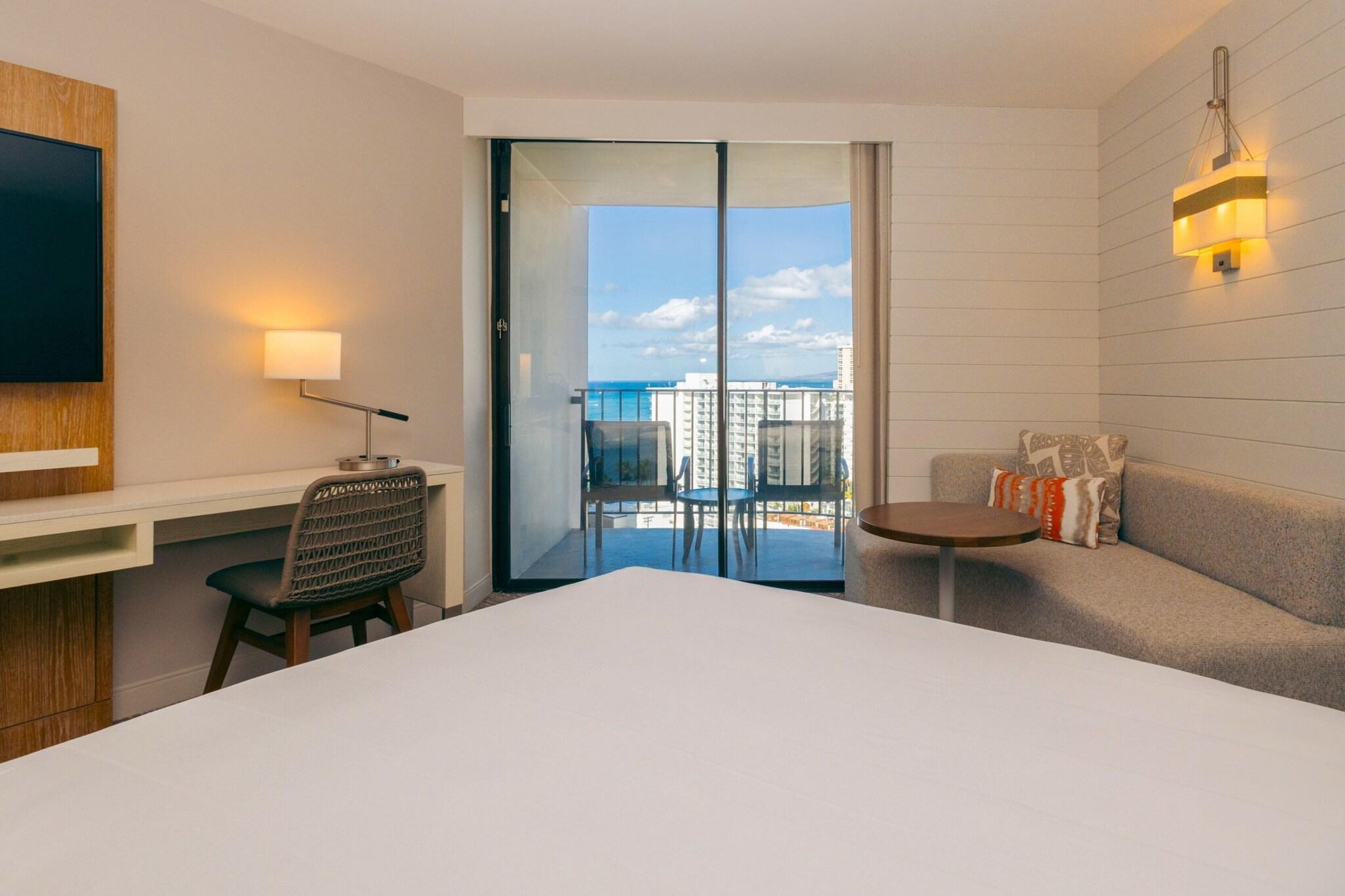 Junior Suite Ocean View King Bed