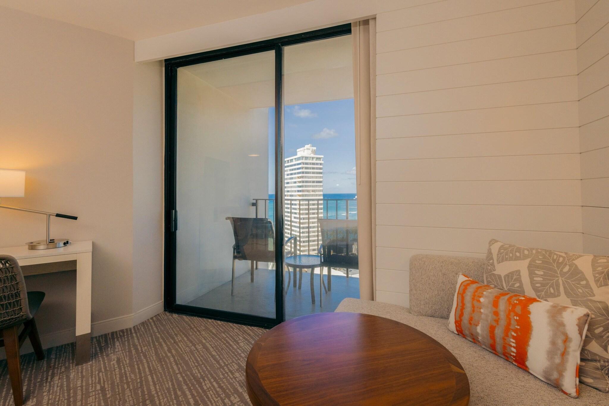 Junior Suite Ocean View King Bed