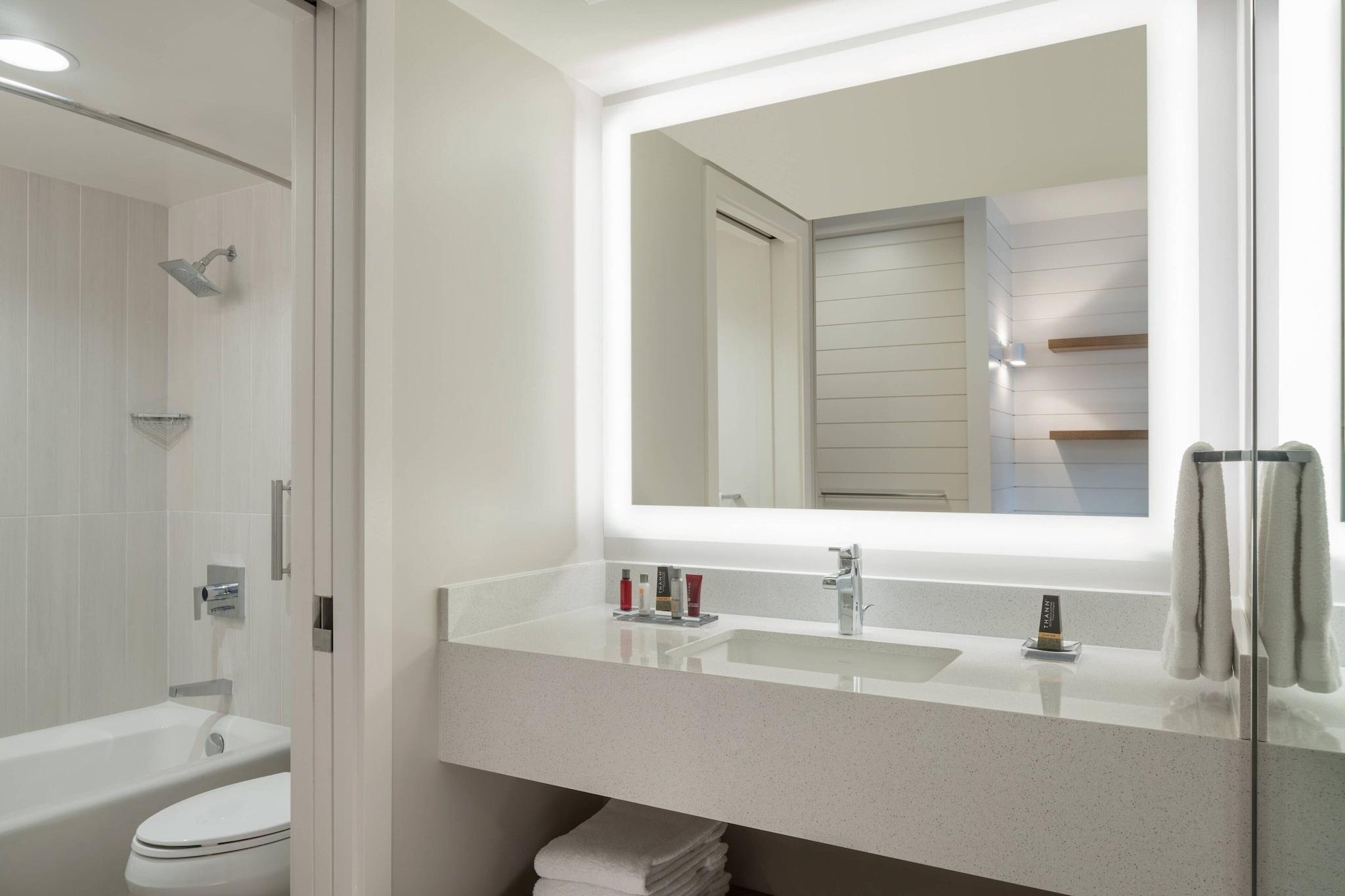 Double Accessible with Views