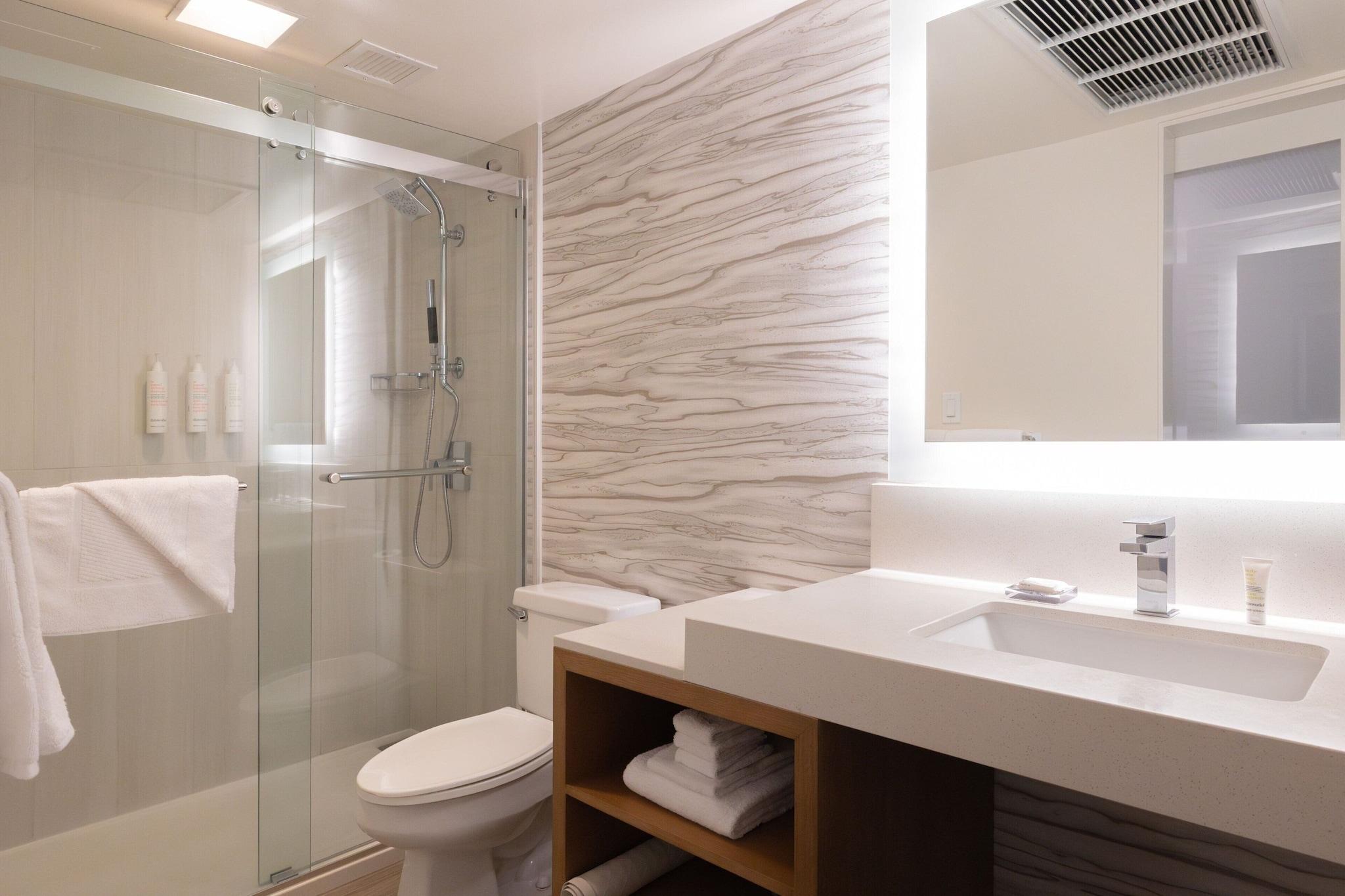 Junior Suite Ocean View Two Double Beds