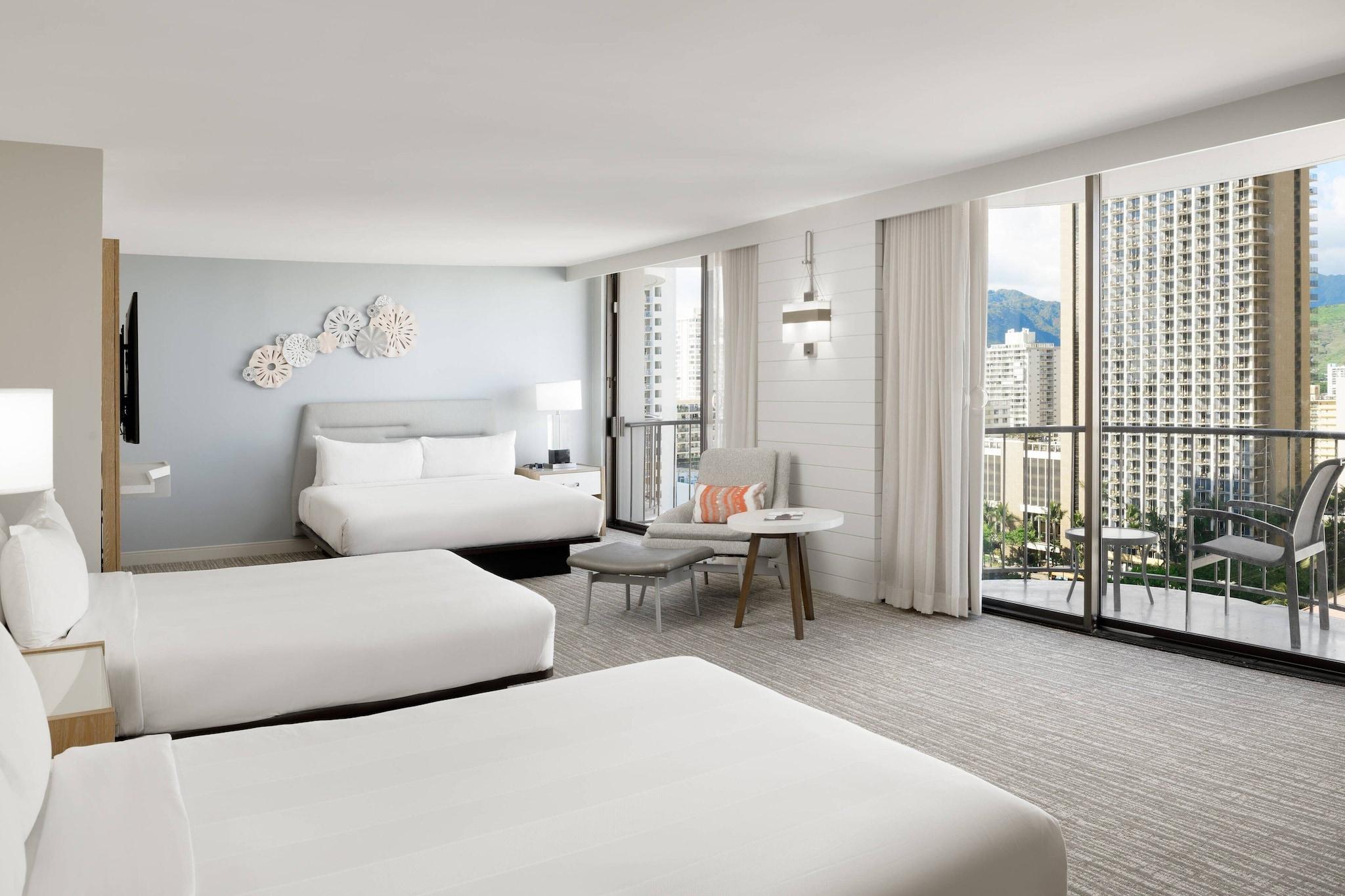 Family Room City View King Bed