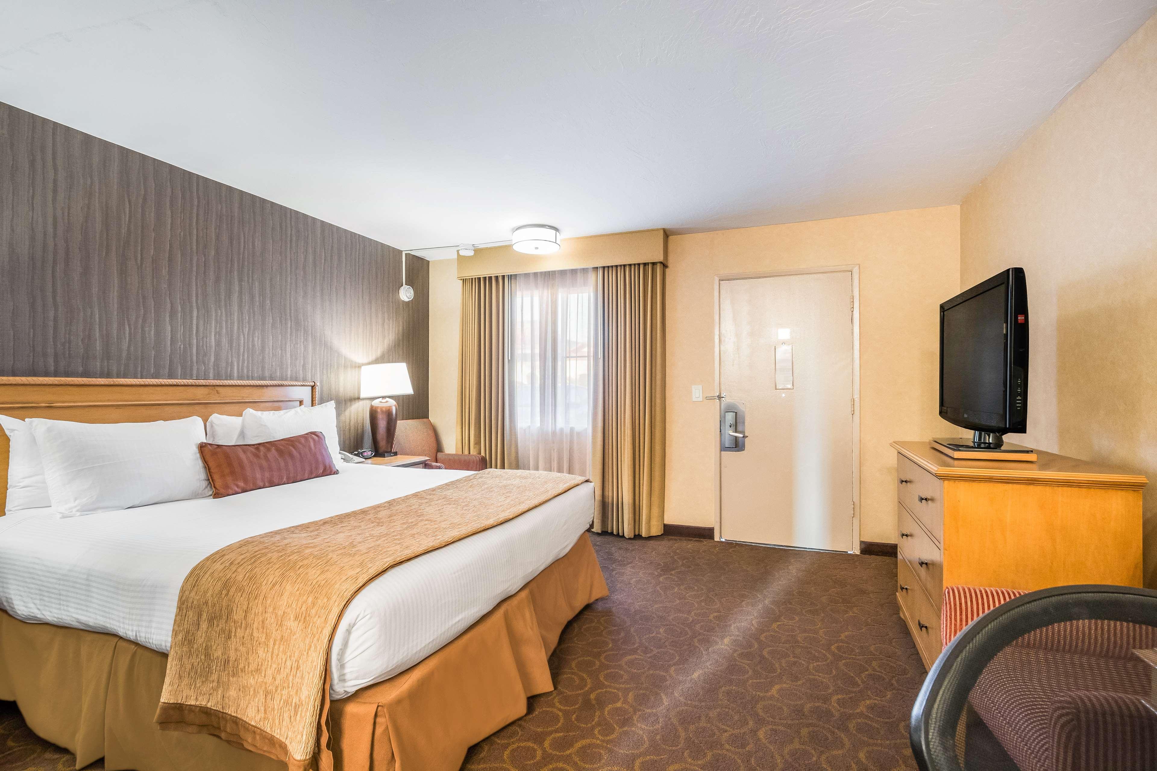 Room King Bed Non Smoking